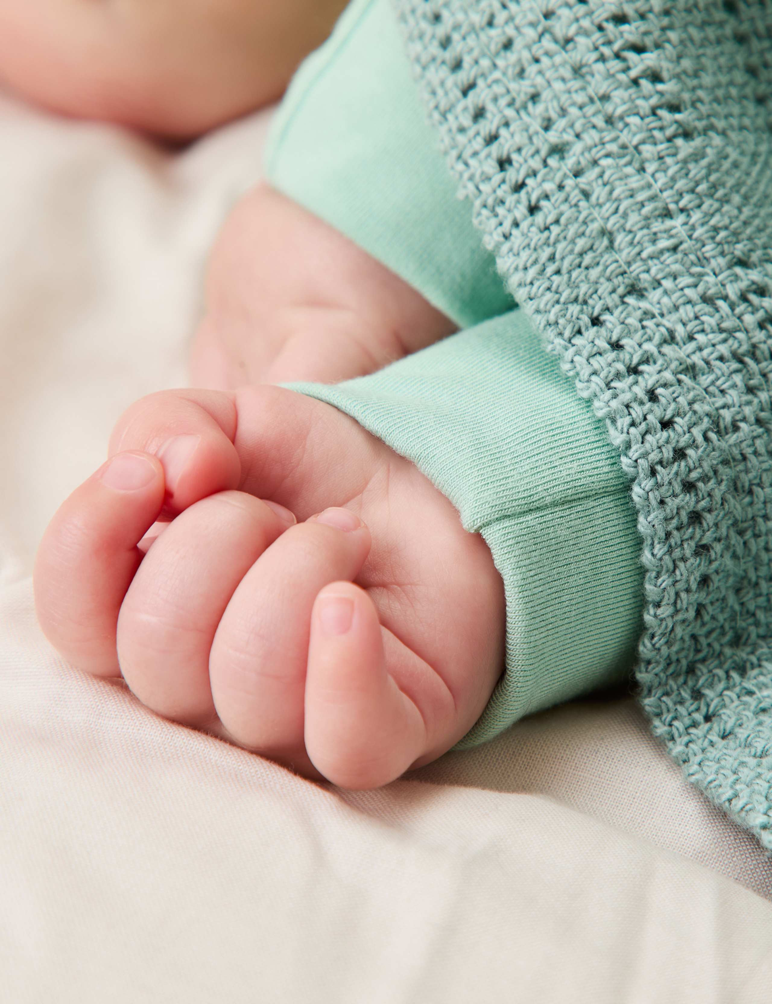 Cotton Blend Cellular Blanket 3 of 4