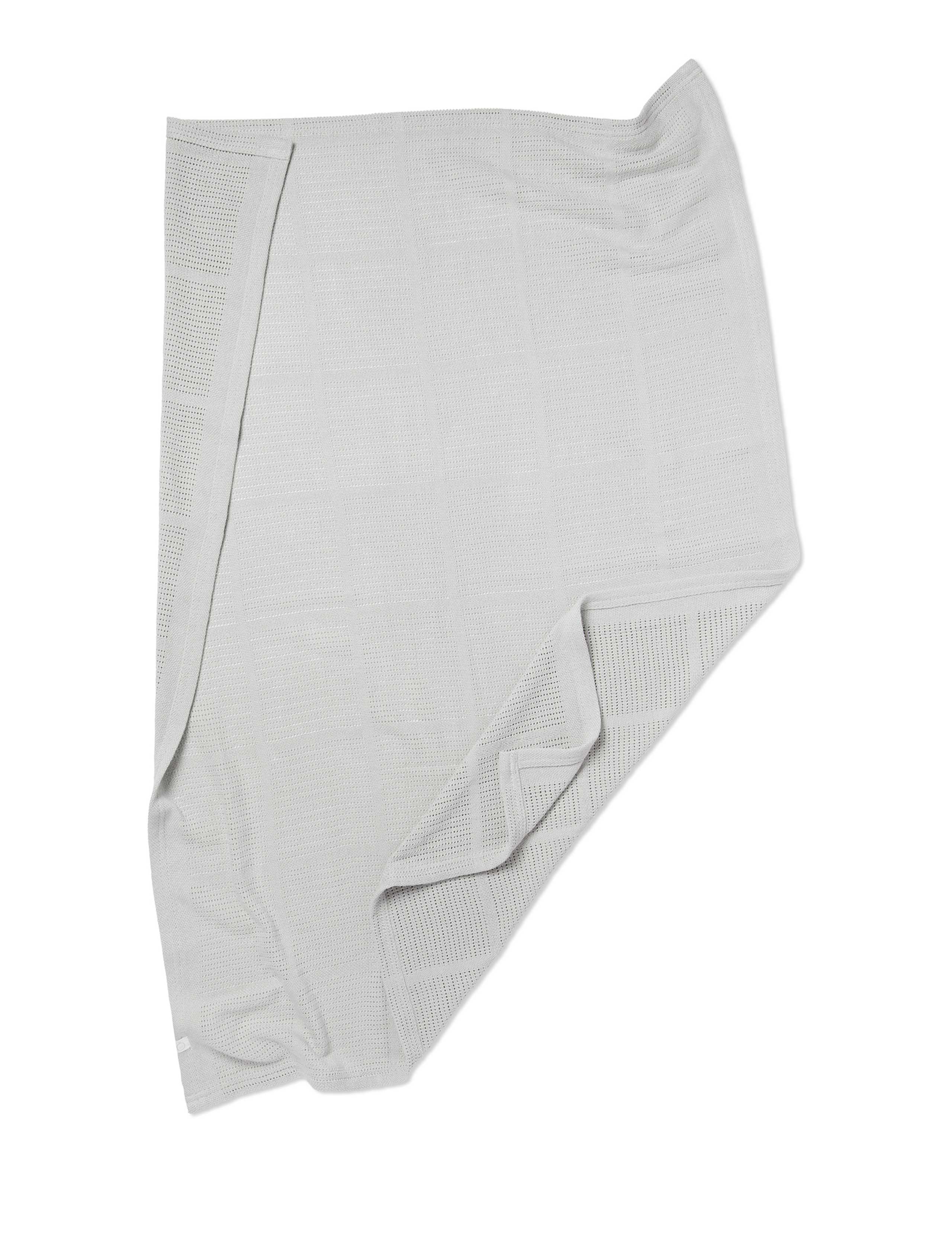 Cotton Blend Cellular Blanket 4 of 5