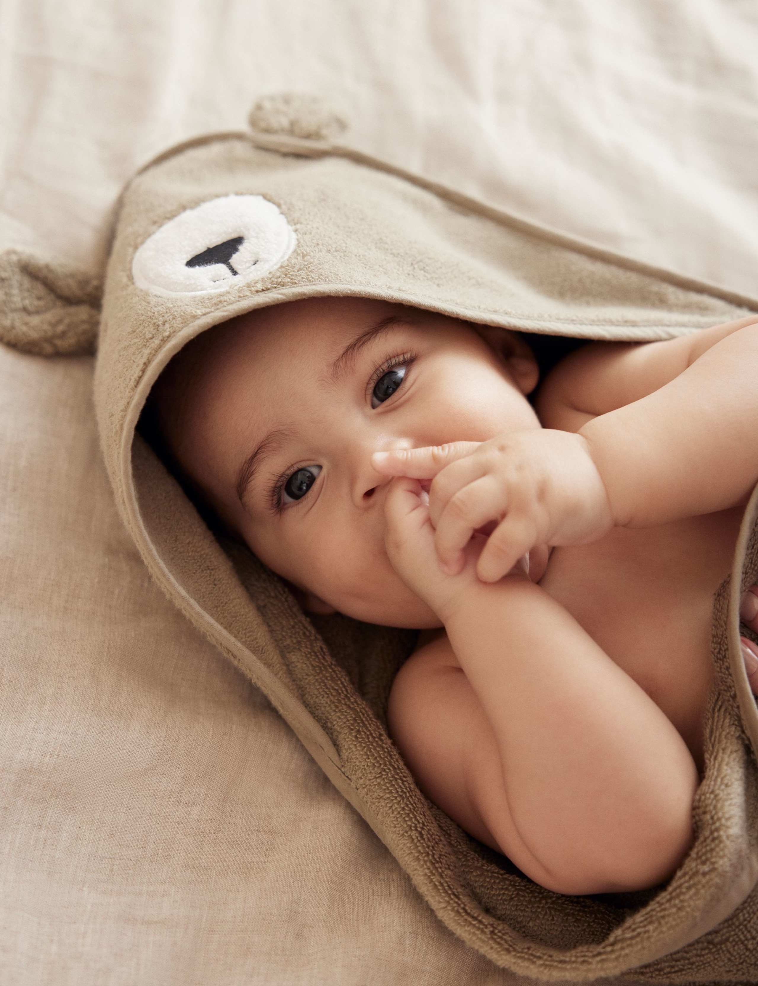 Pure Cotton Bear Hooded Baby Towel 4 of 6