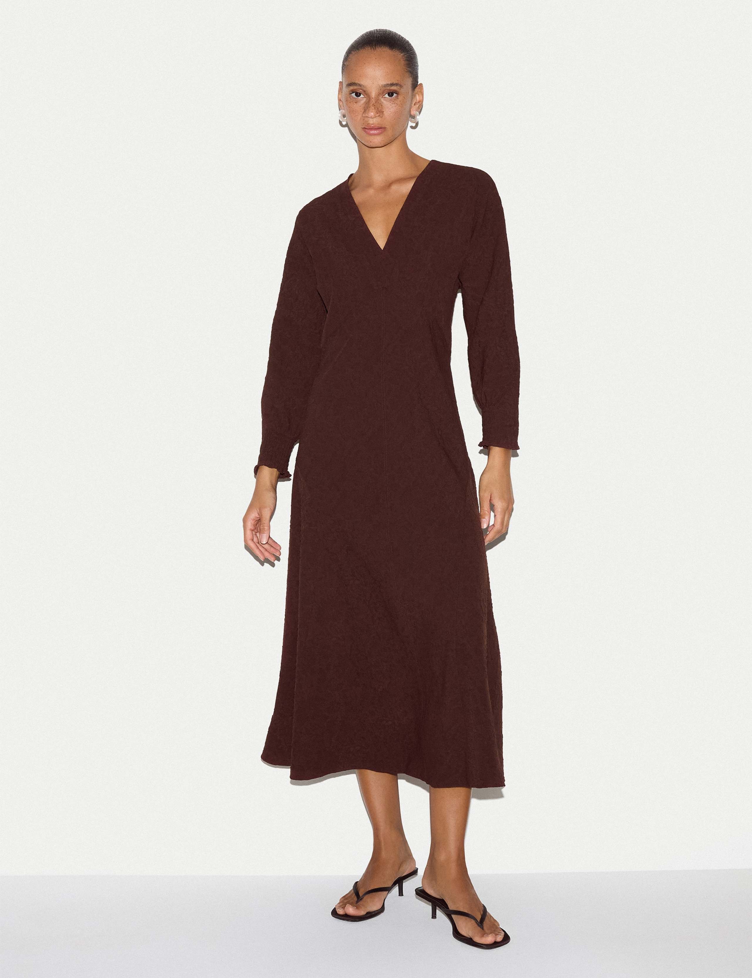 Textured V-Neck Midaxi Skater Dress 4 of 5