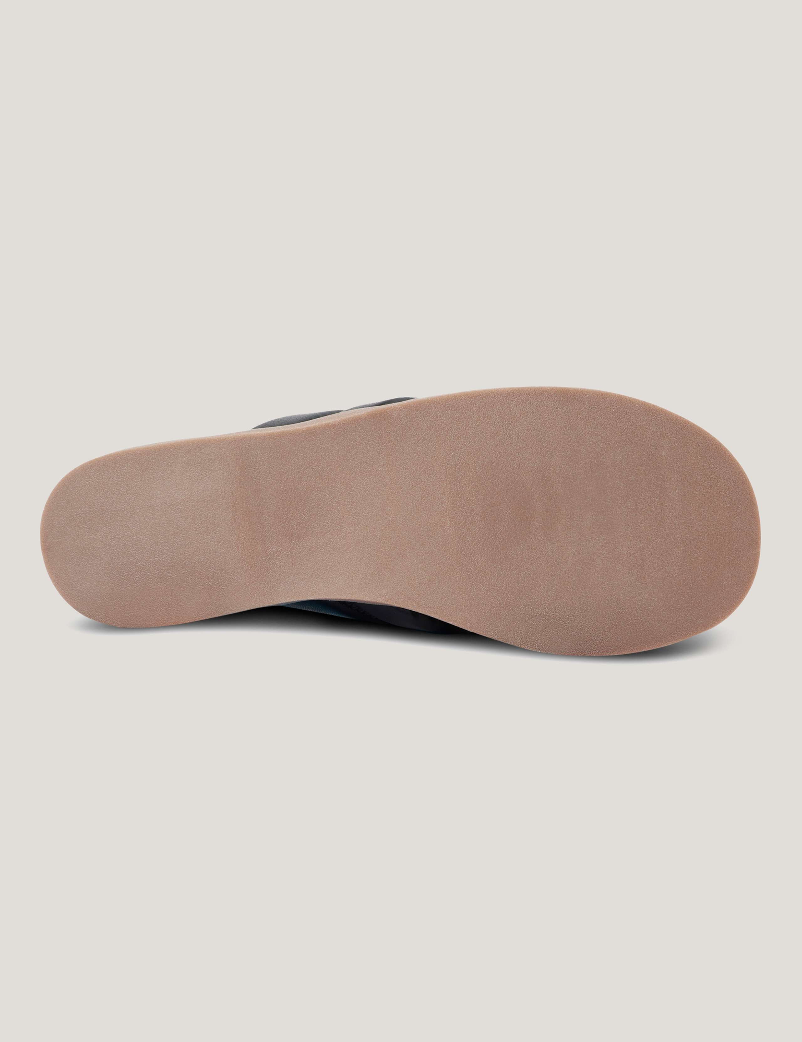 Carradine Leather Crossover Flat Sliders 6 of 7
