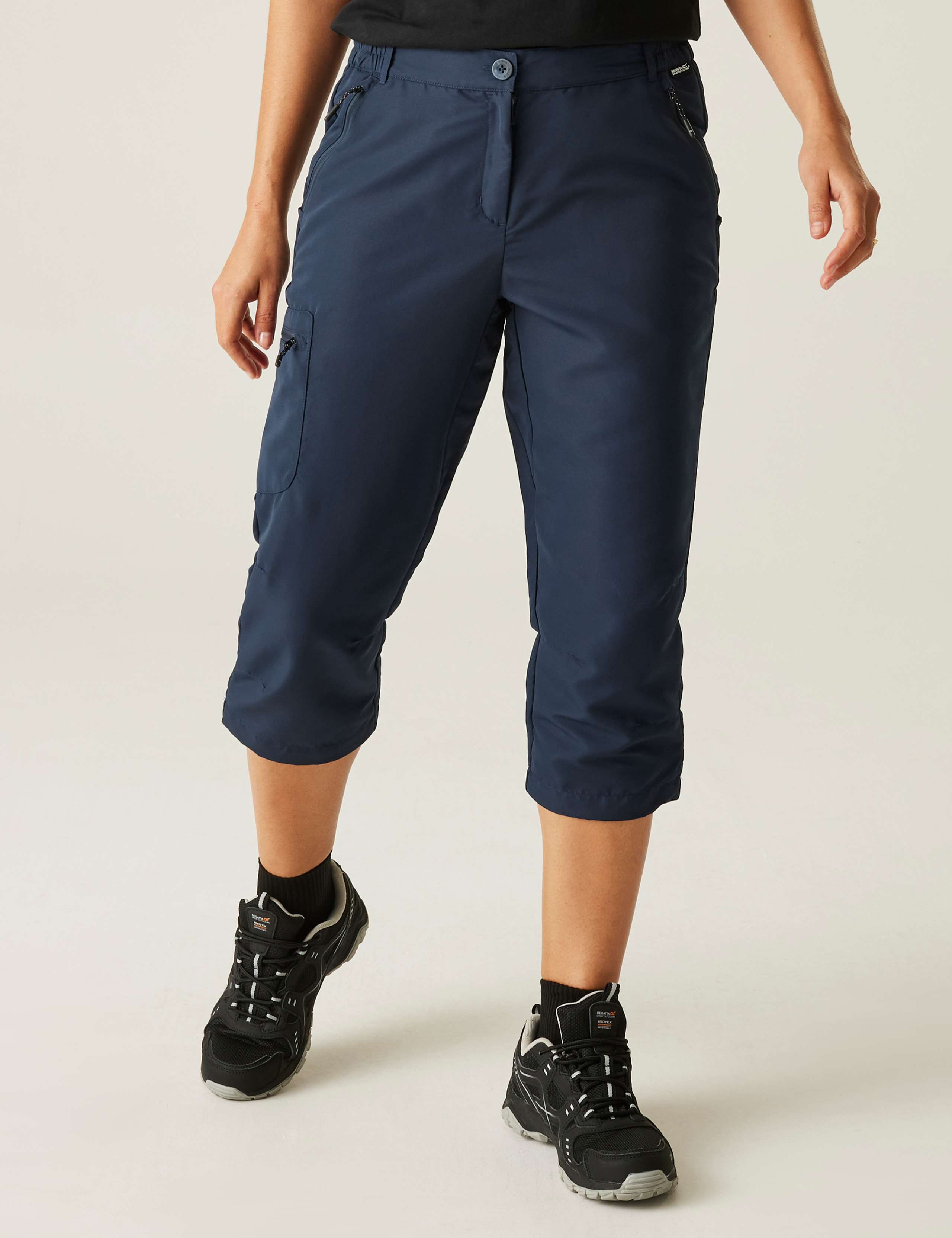 Chaska III Capri Cropped Walking Trousers 3 of 7