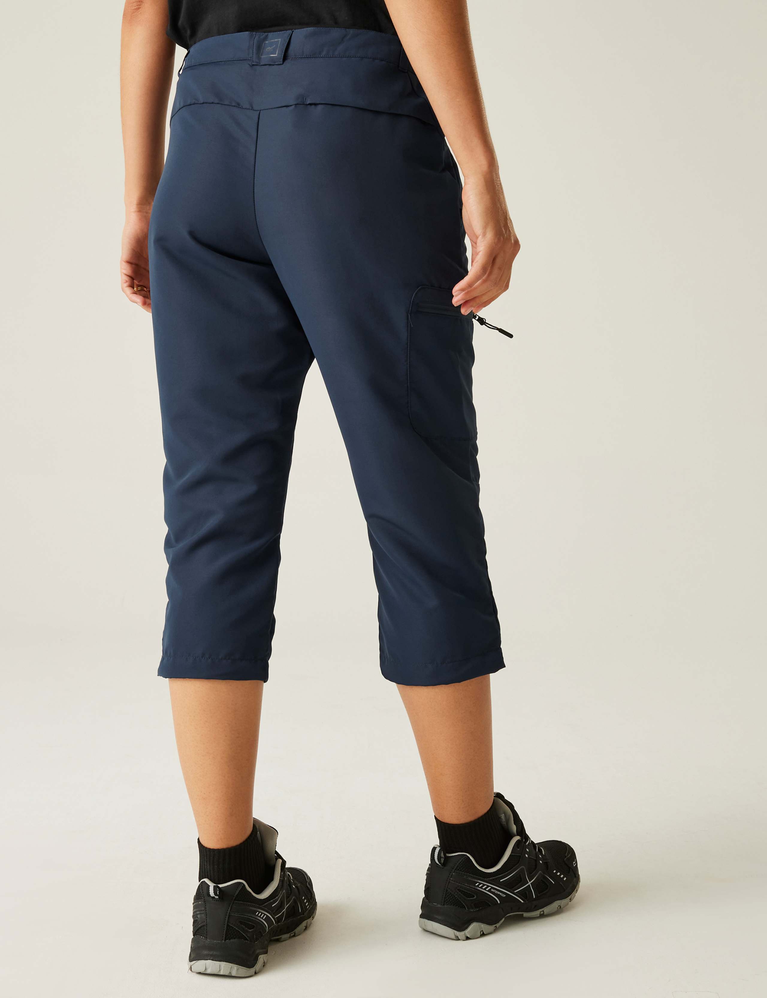 Chaska III Capri Cropped Walking Trousers 5 of 7