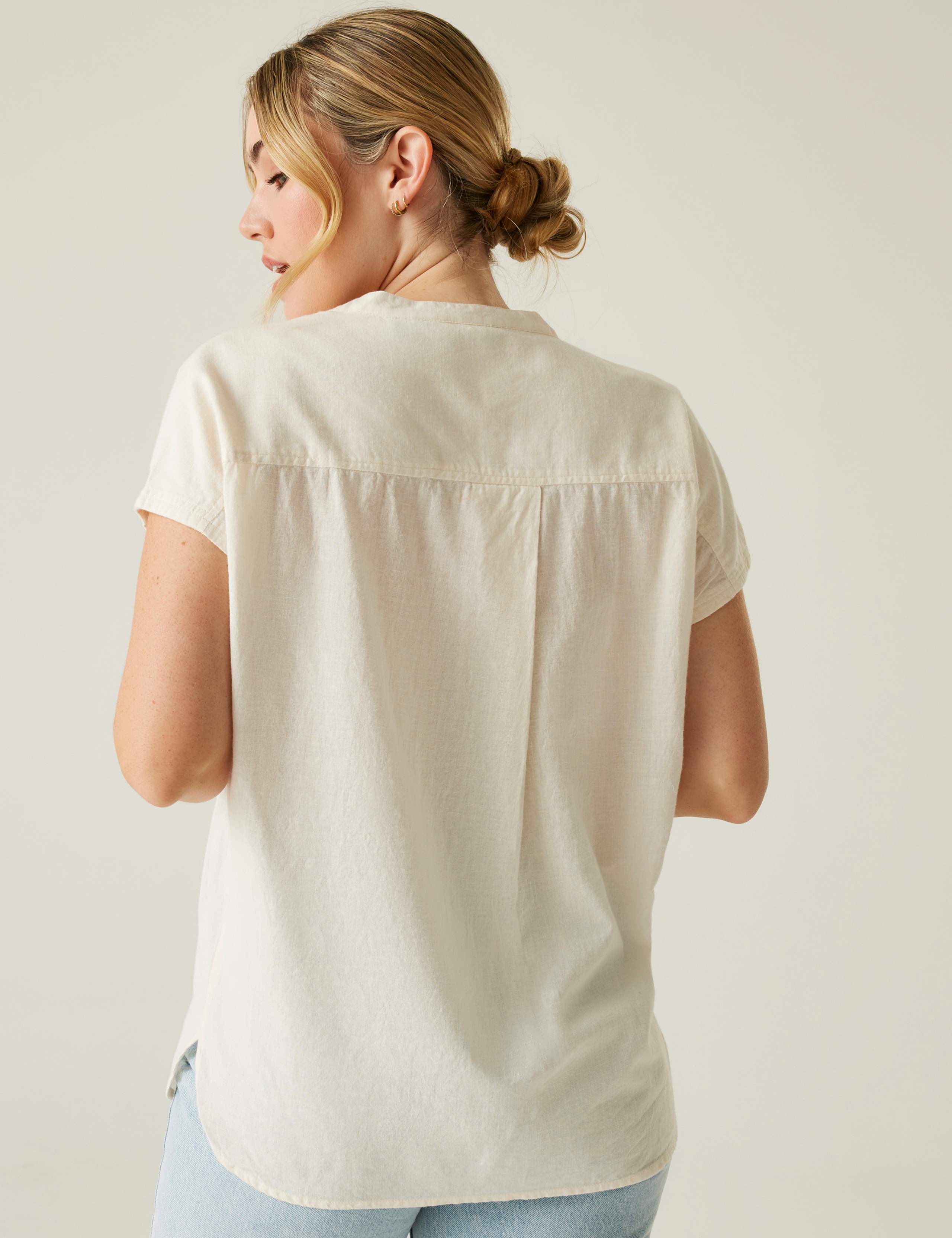 Rianne Cotton Rich V-Neck Shirt with Linen 3 of 7