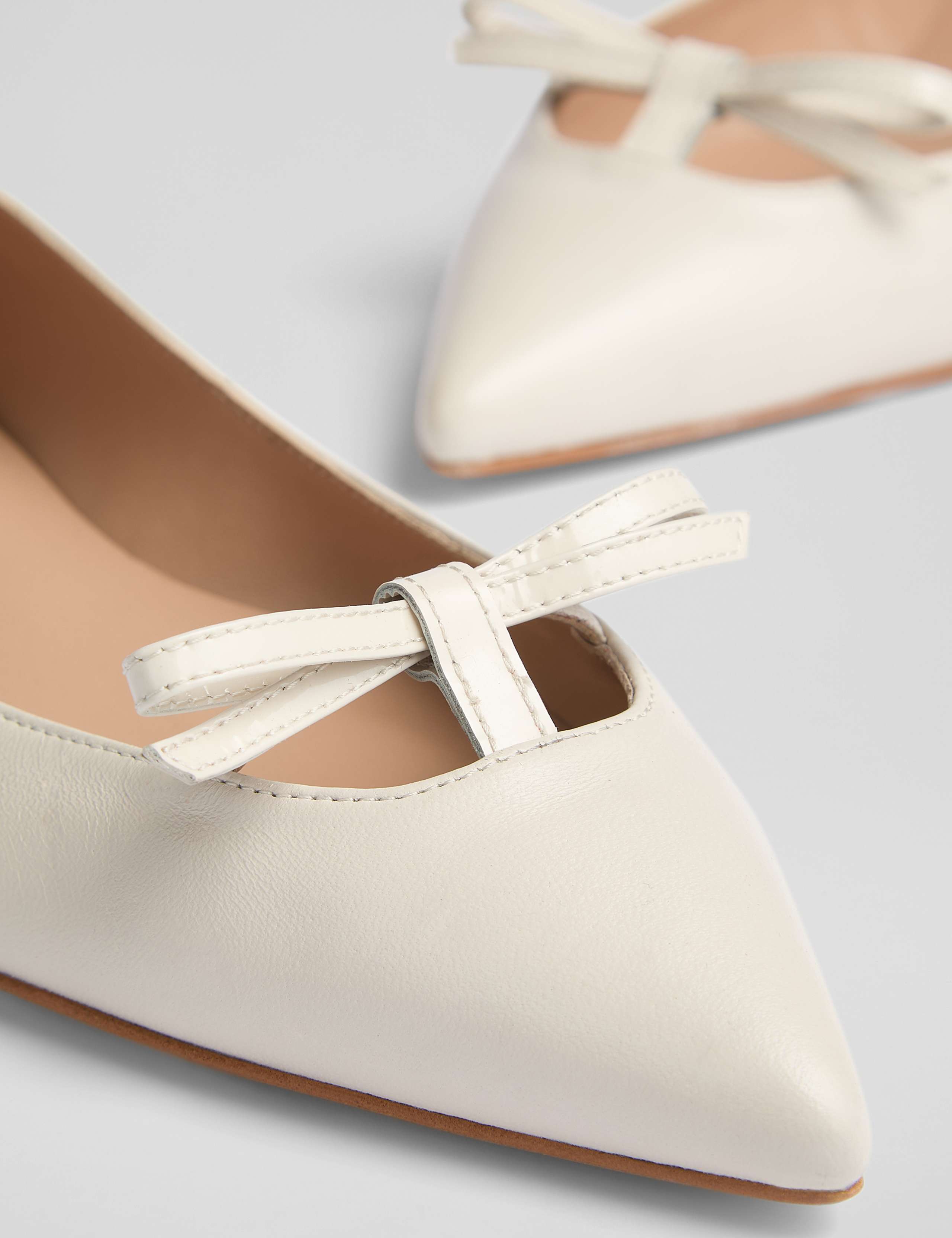 Leather Bow Flat Pointed Pumps 4 of 4