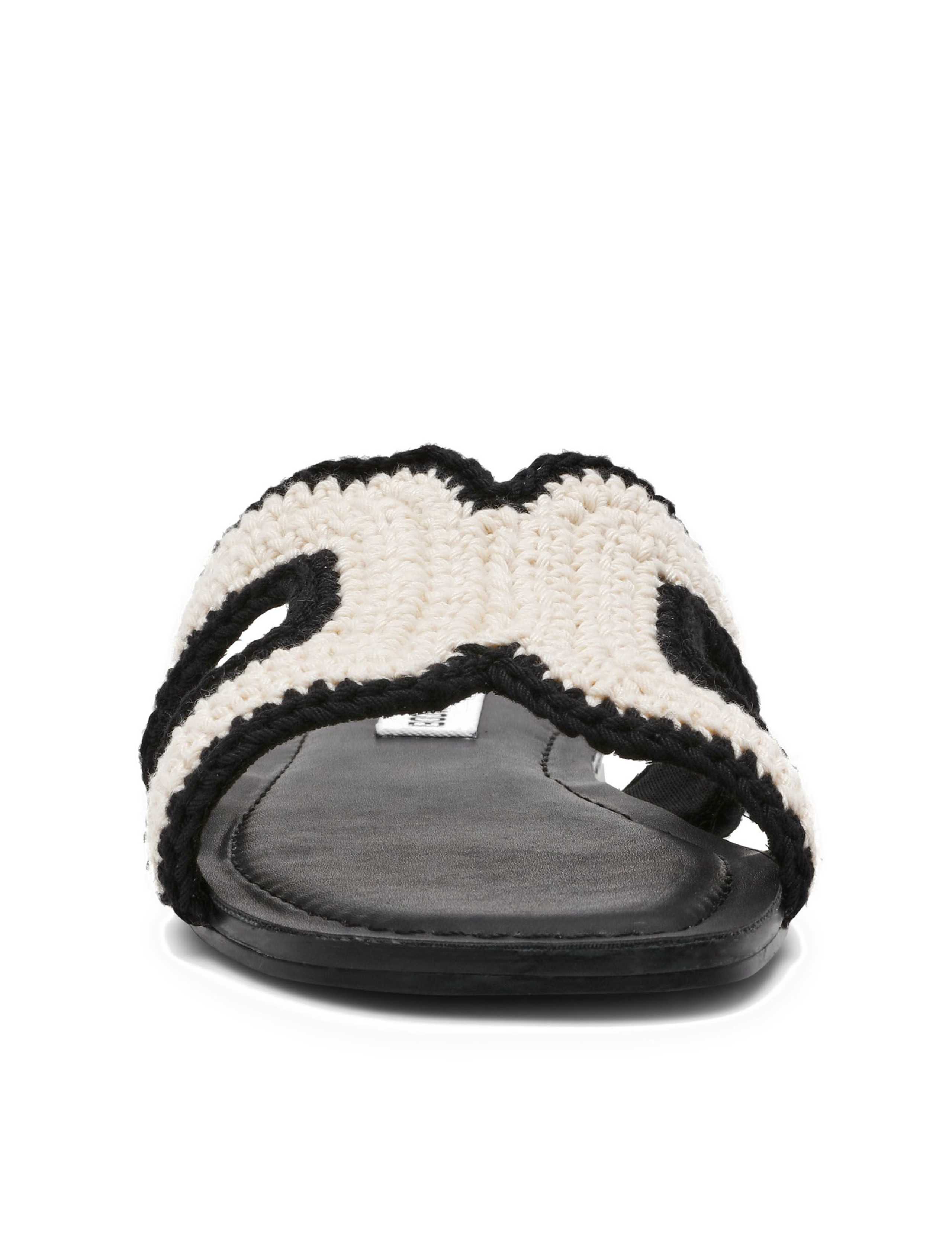 Zarnia Flat Sliders 6 of 6