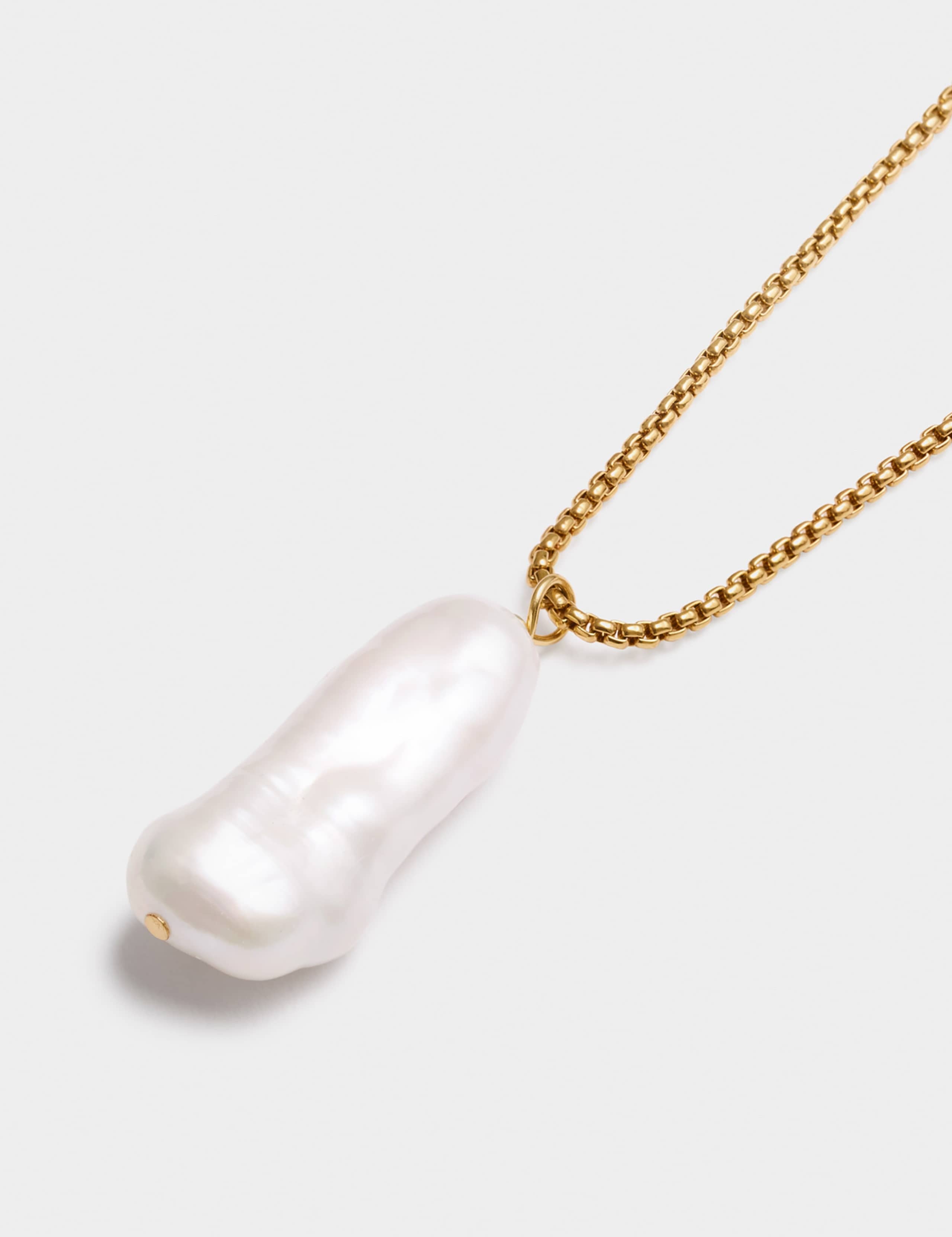 Gold Plated Pearl Pendant Necklace 2 of 3