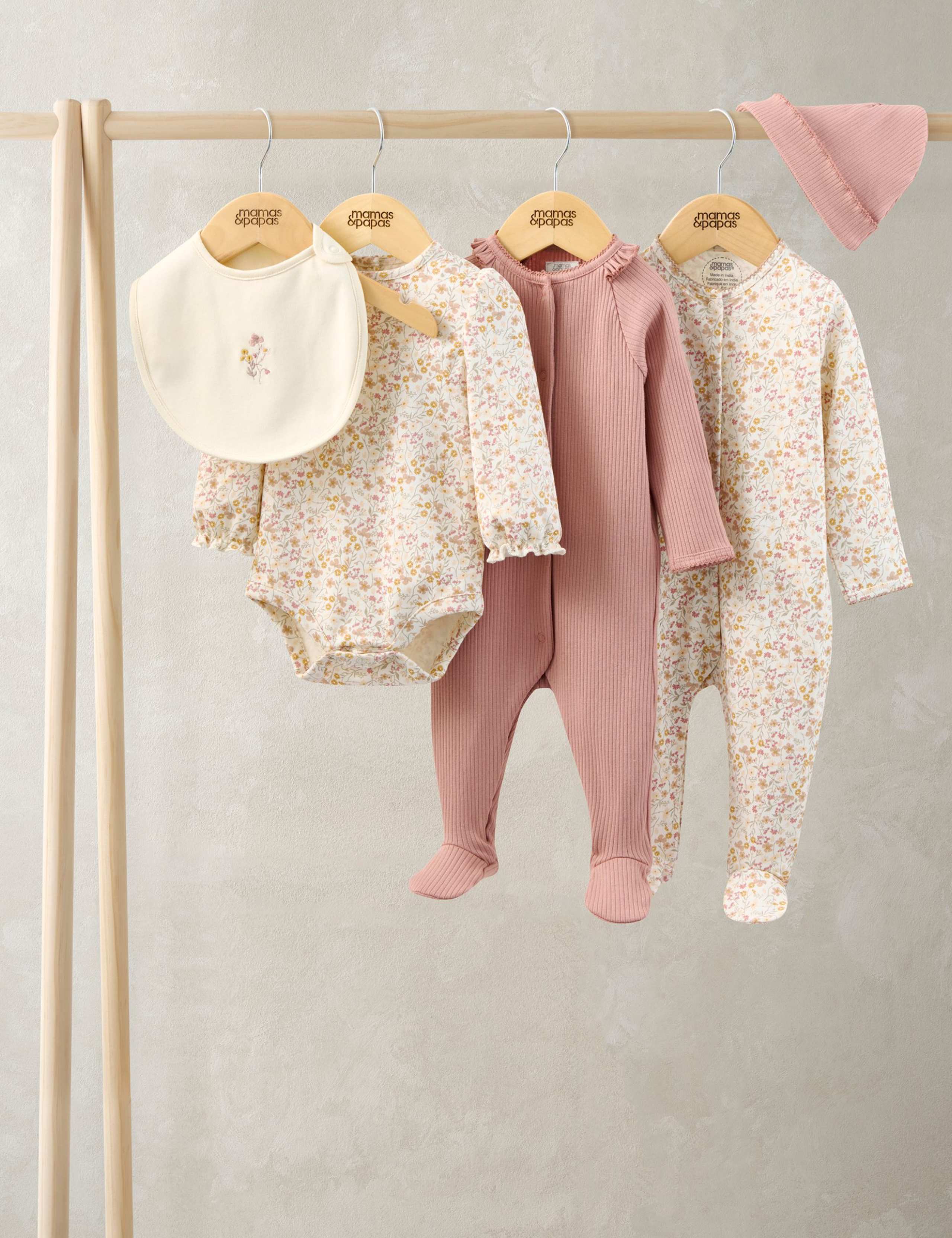 5 Piece Cotton Rich Floral Gift Set (6½lbs-9 Mths) 1 of 7