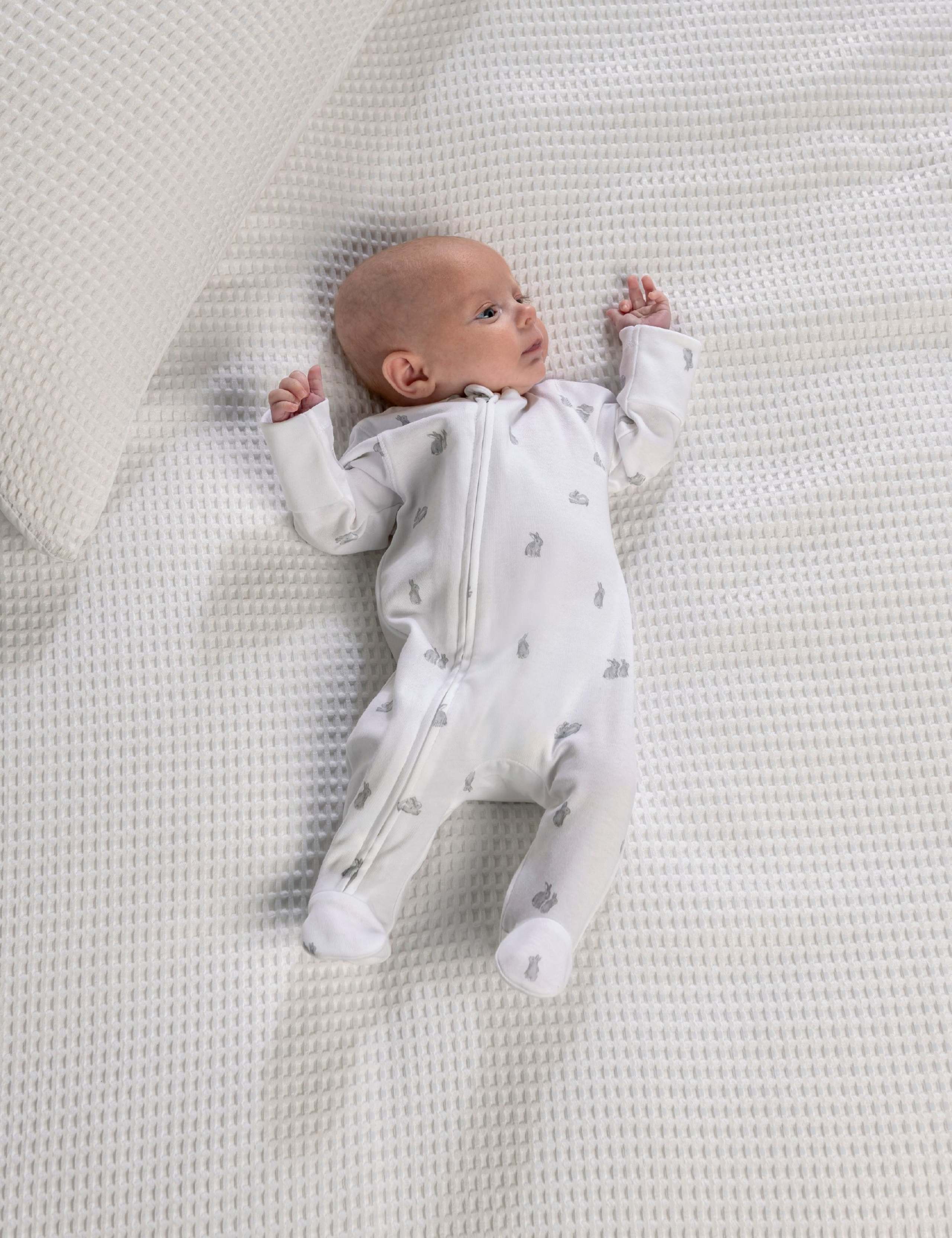 Pure Cotton Bunny Print Sleepsuit (6½lbs-6 Mths) 6 of 7