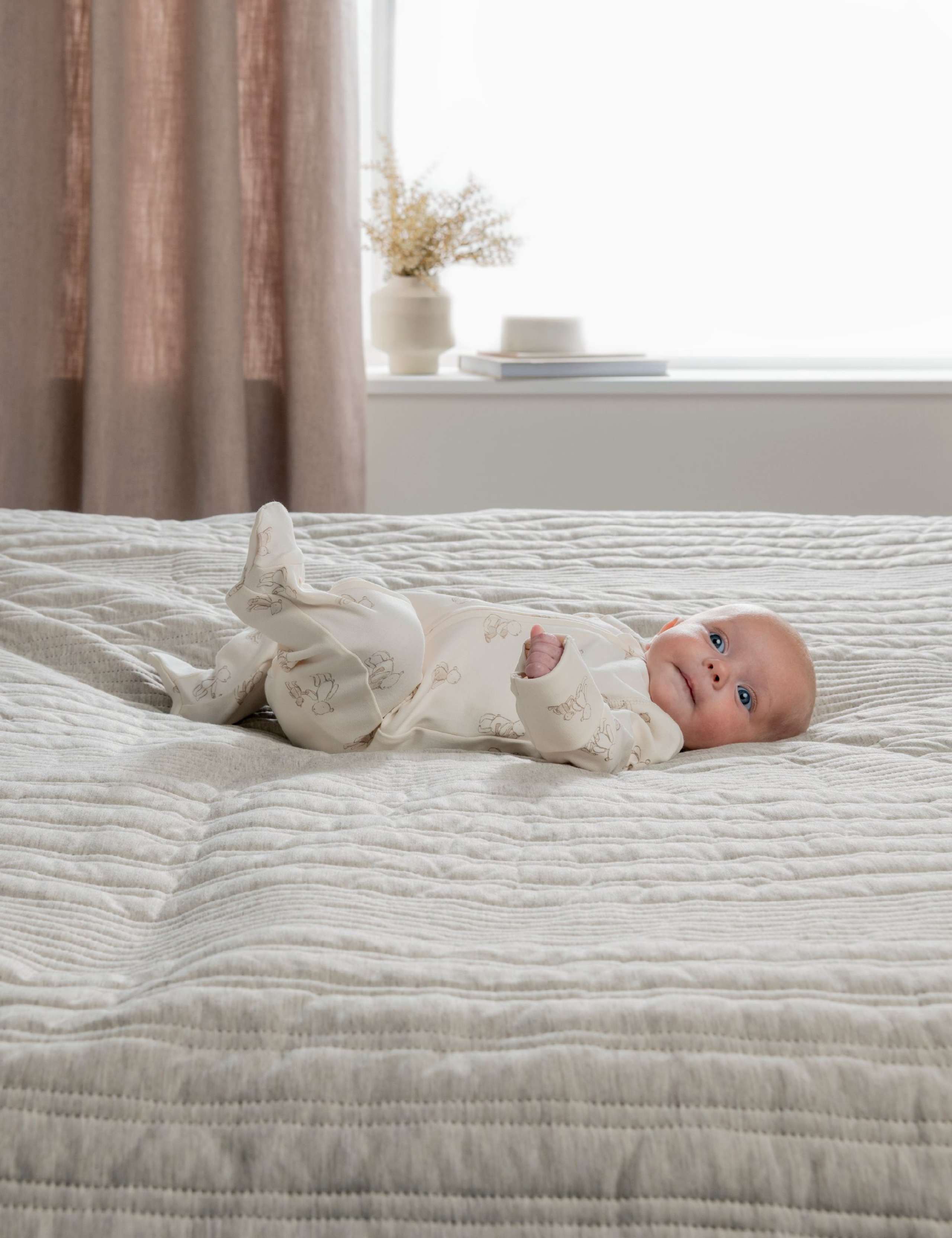 Pure Cotton Teddy Bear Sleepsuit (0-9 Months) 3 of 4