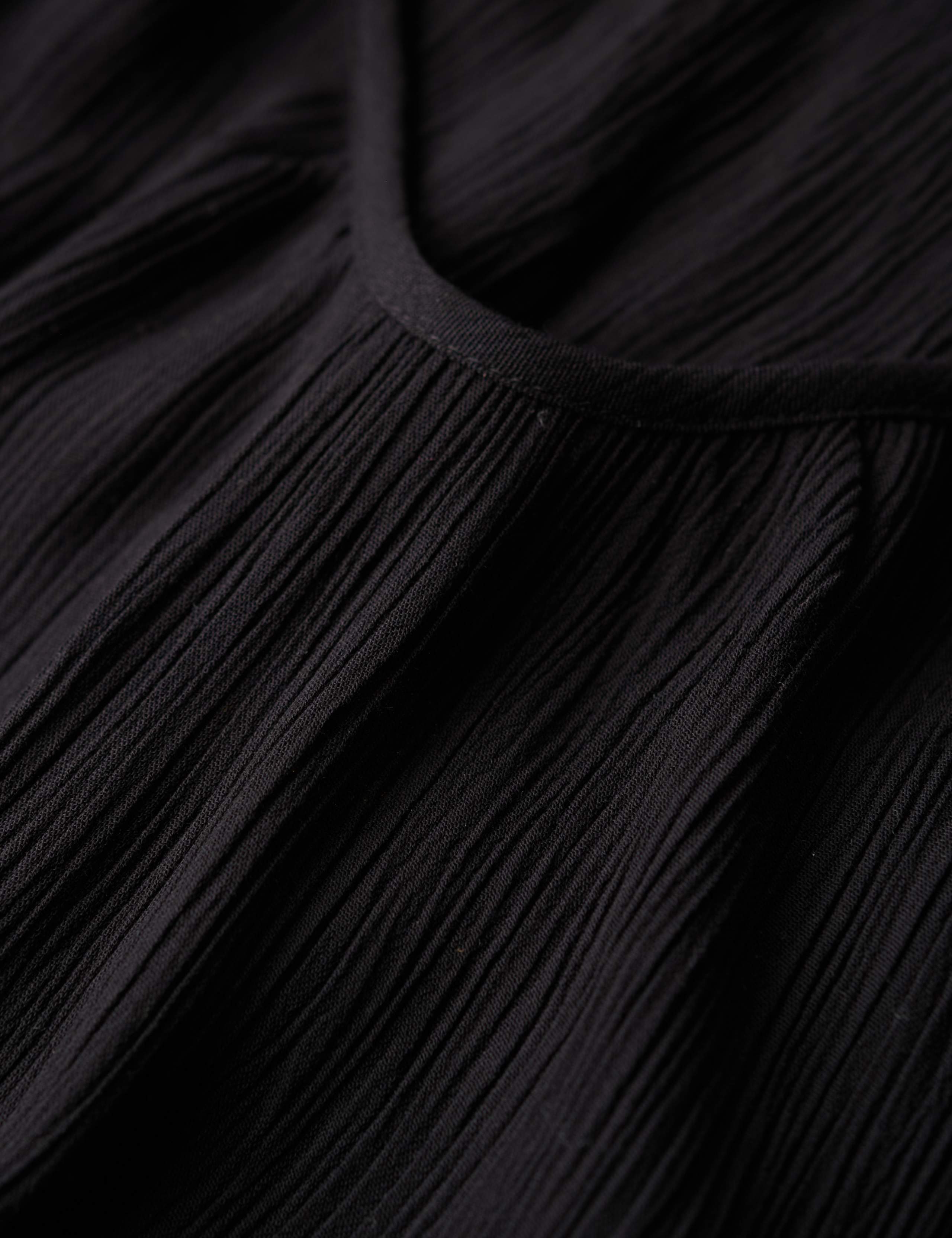 Textured Scoop Neck Strappy Maxi Slip Dress 5 of 5