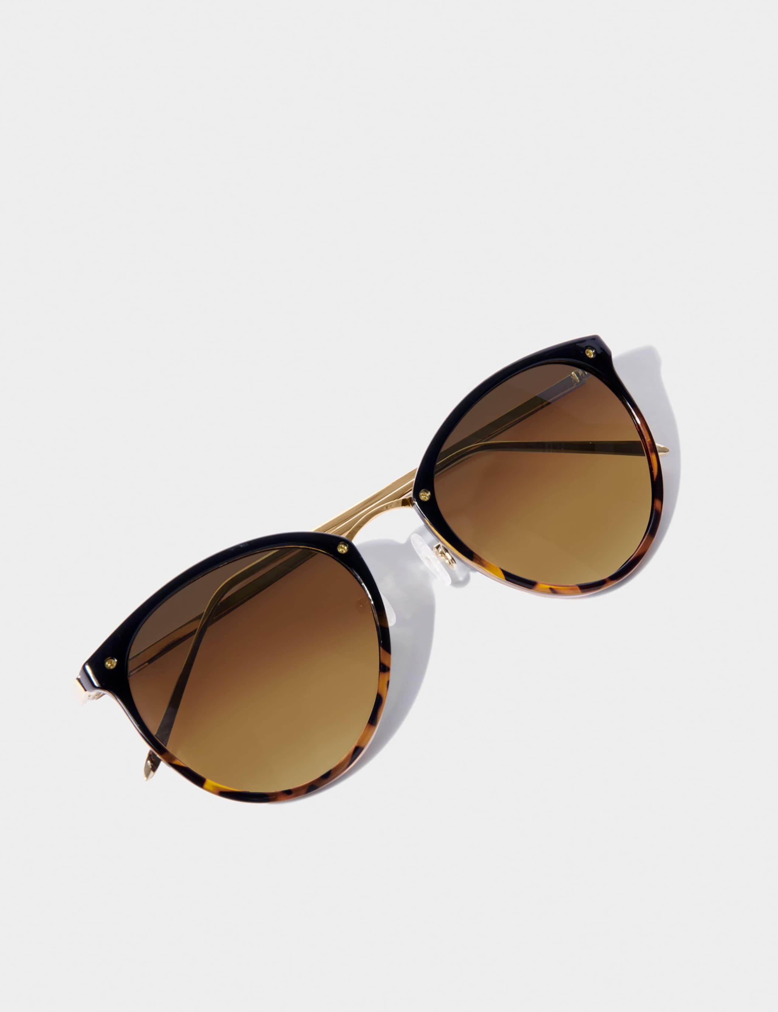 Round Sunglasses 4 of 5