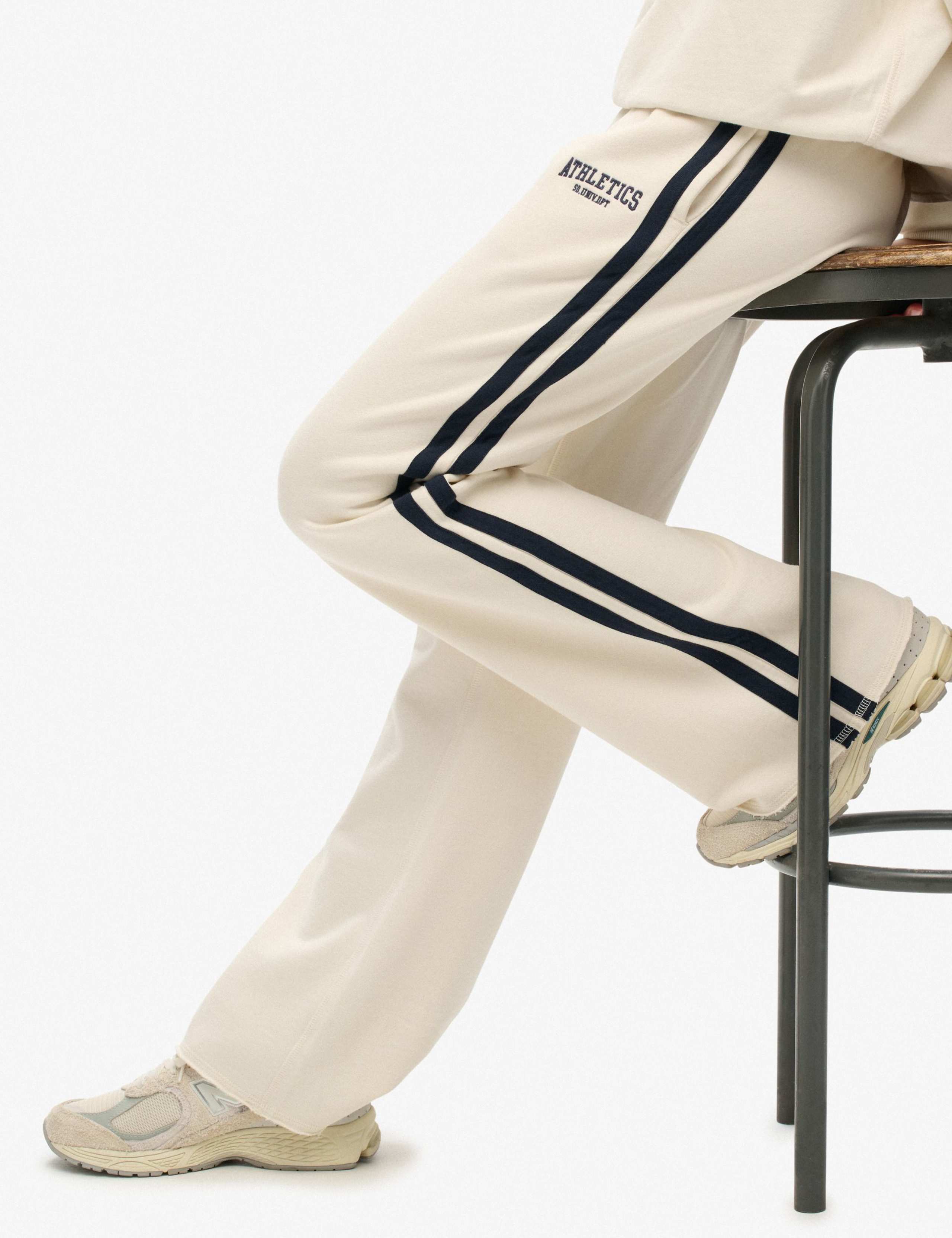 Pure Cotton Mid Ride Wide Leg Joggers 3 of 4