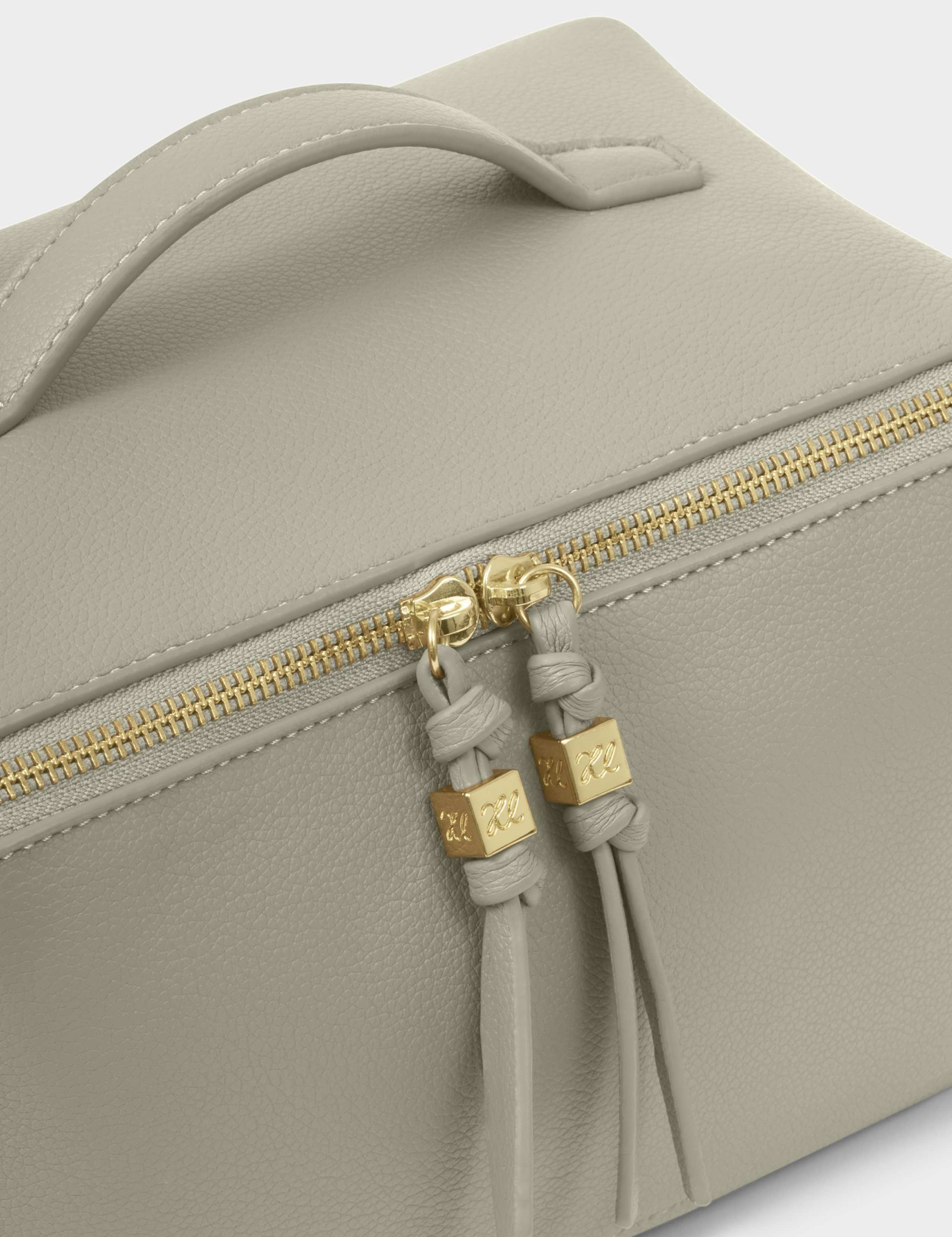 Large Toiletry Bag 5 of 6