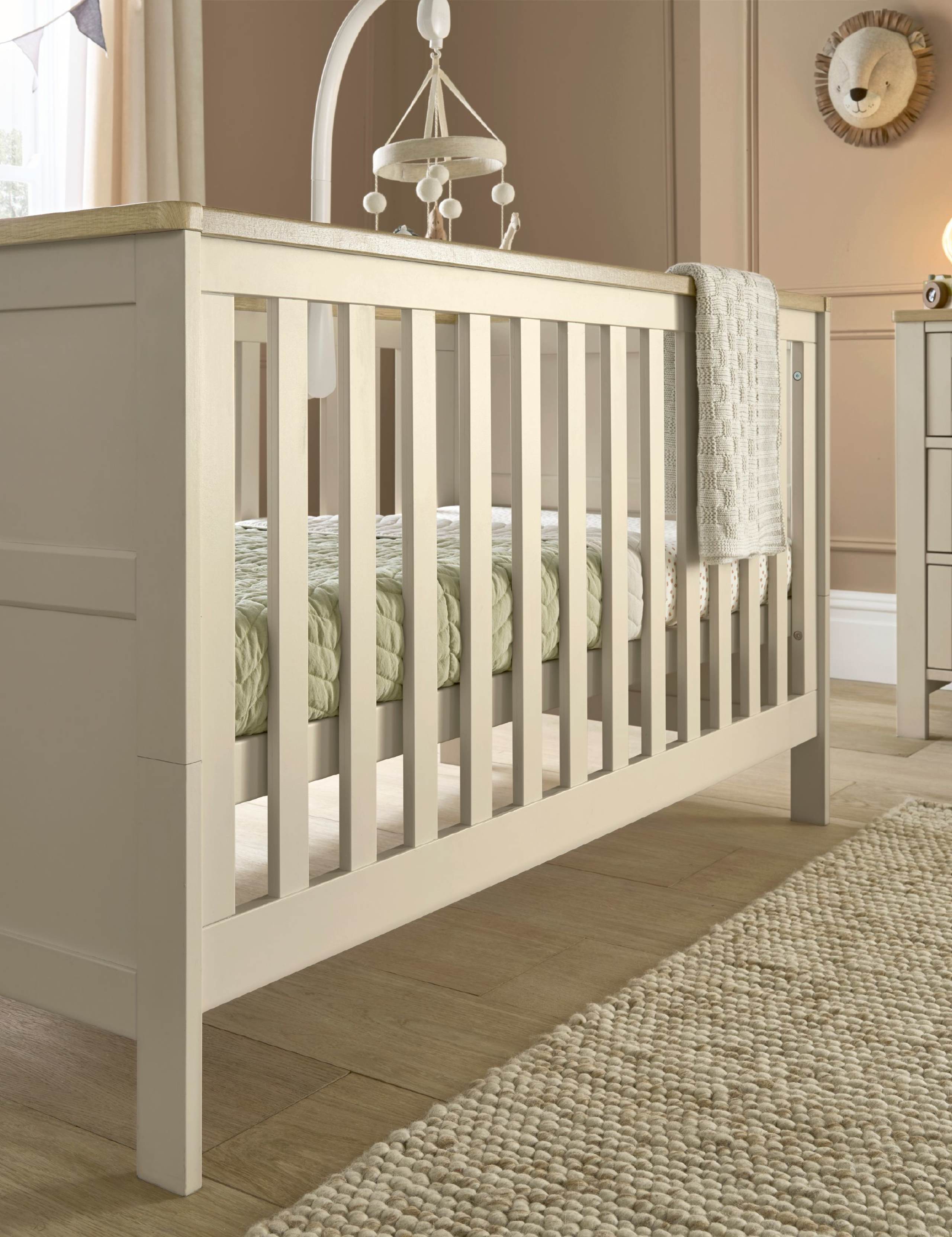 Wedmore Cot Bed 1 of 6