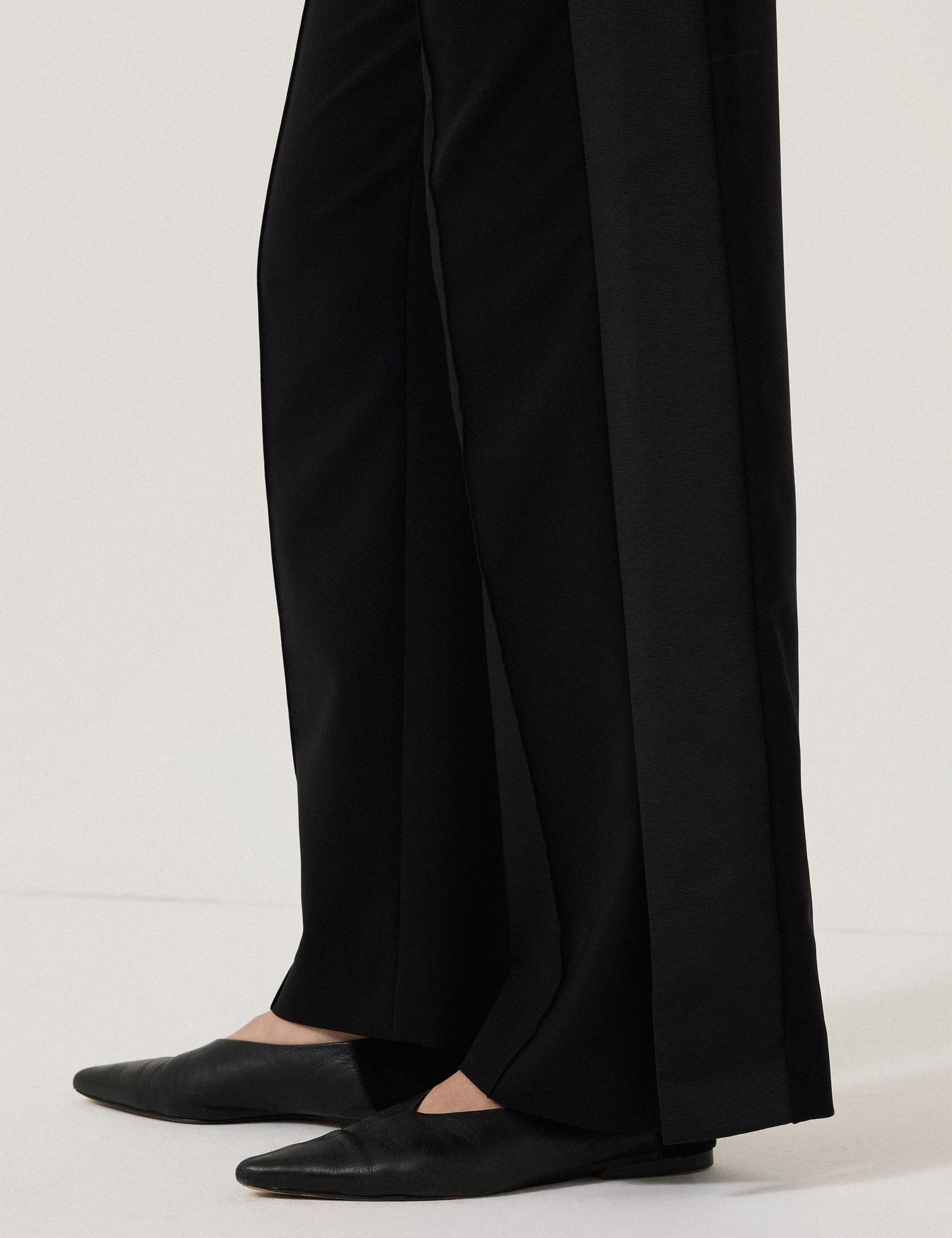 Crepe Split Hem Relaxed Joggers 5 of 6