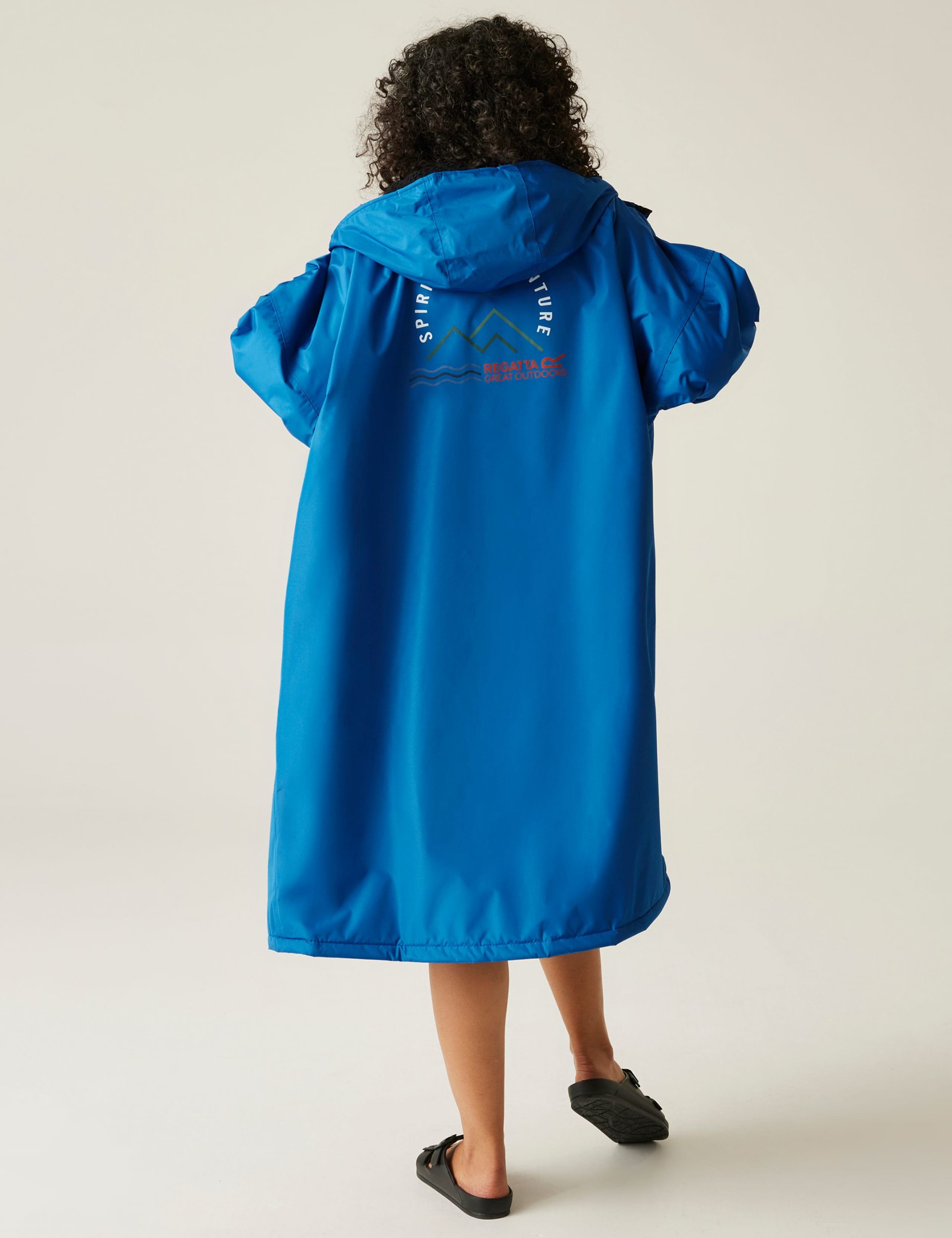 Waterproof Changing Robe 3 of 9