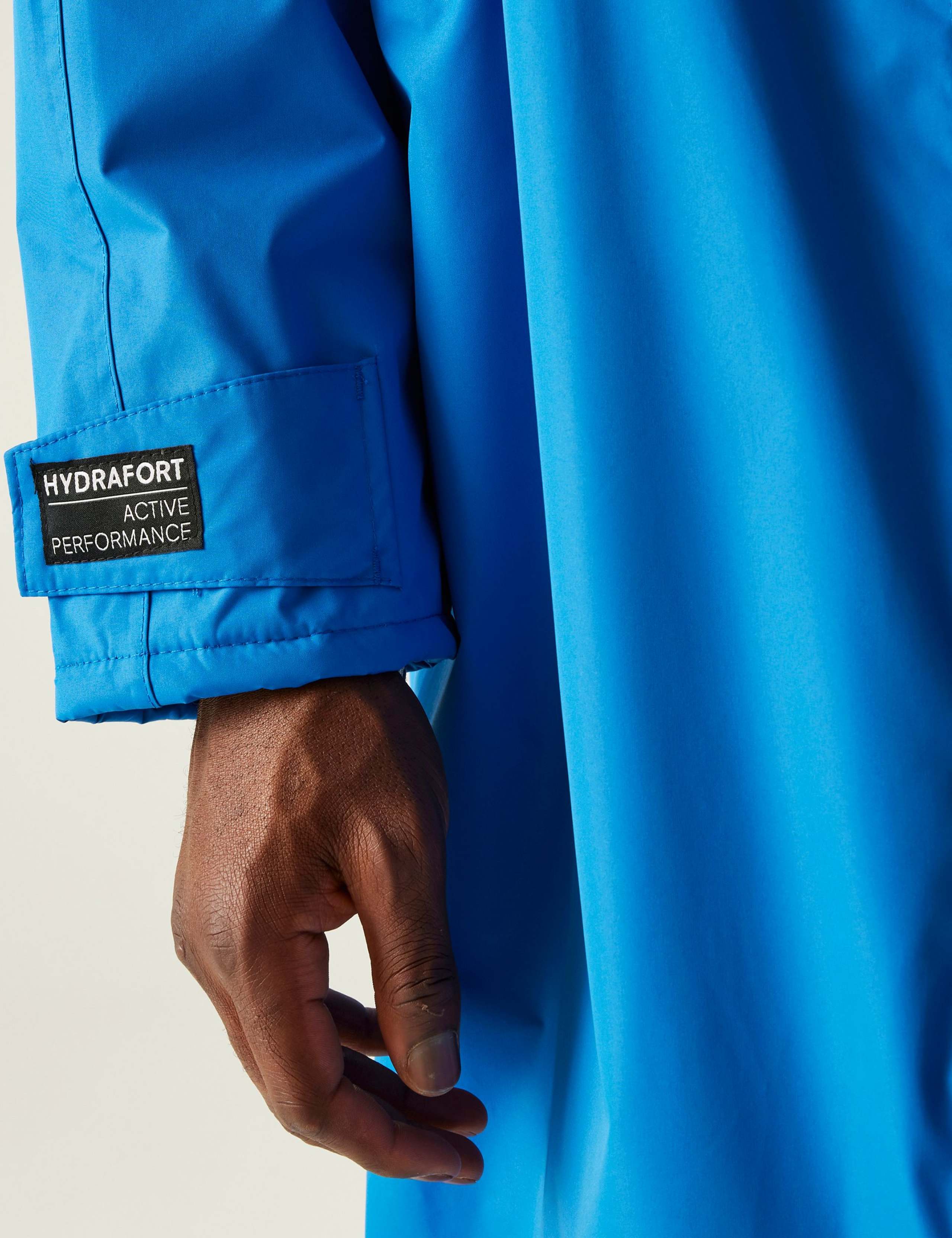 Waterproof Changing Robe 8 of 9