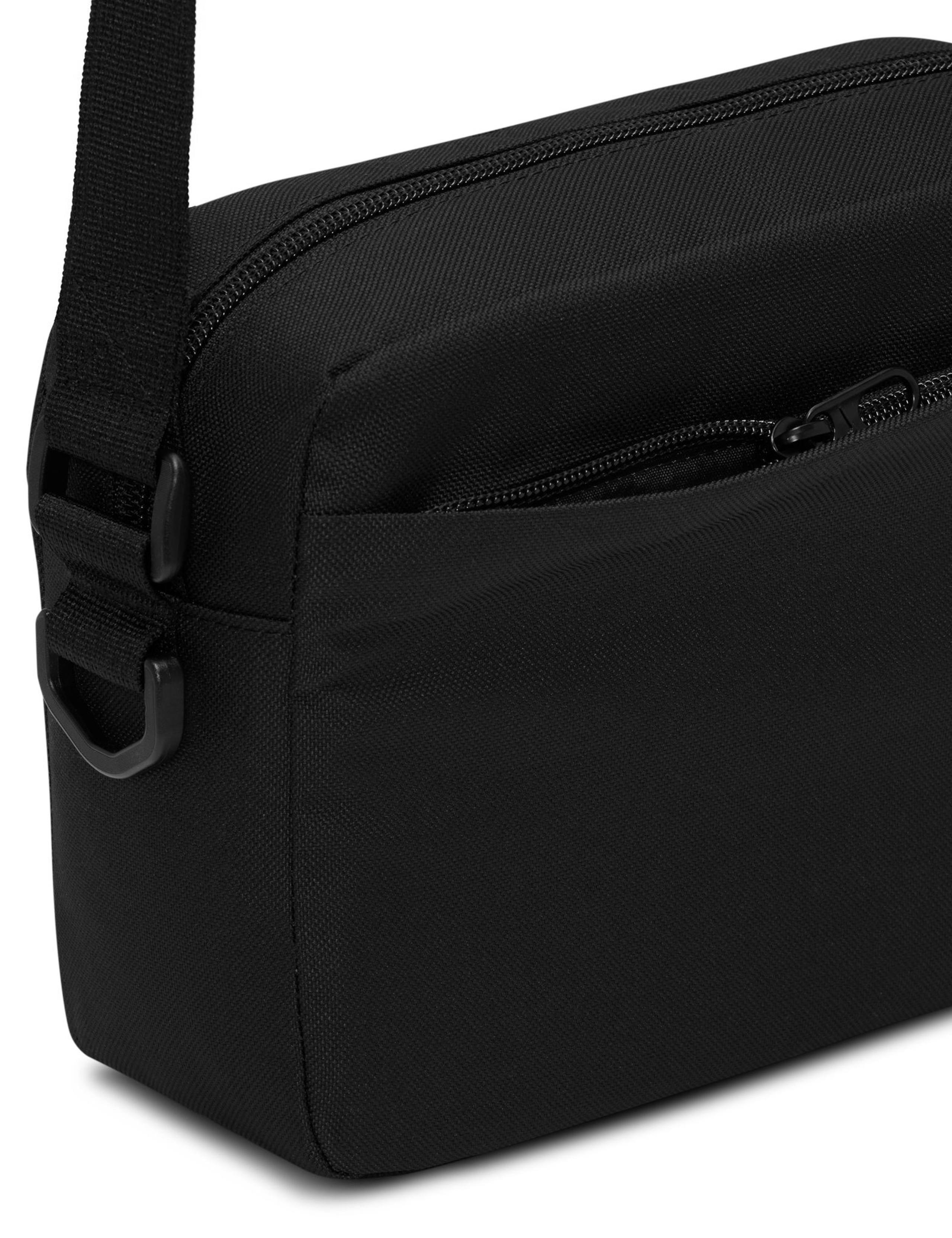 Heritage 2.0 Cross Body Bag 3 of 6