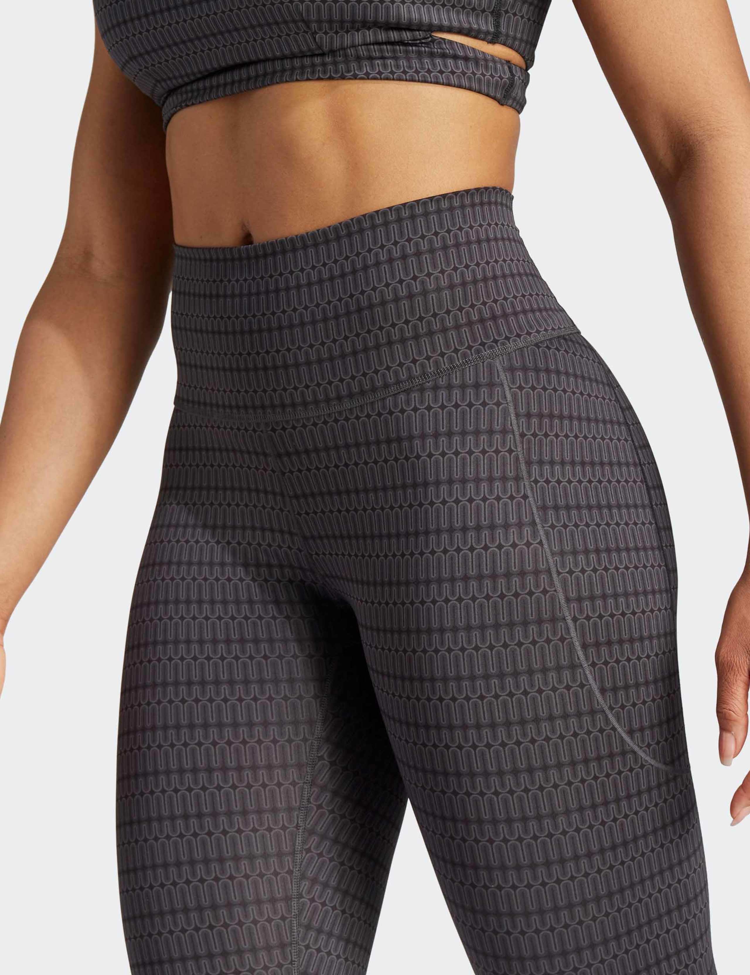 Yoga Studio Seasonal High Waisted Leggings 5 of 6