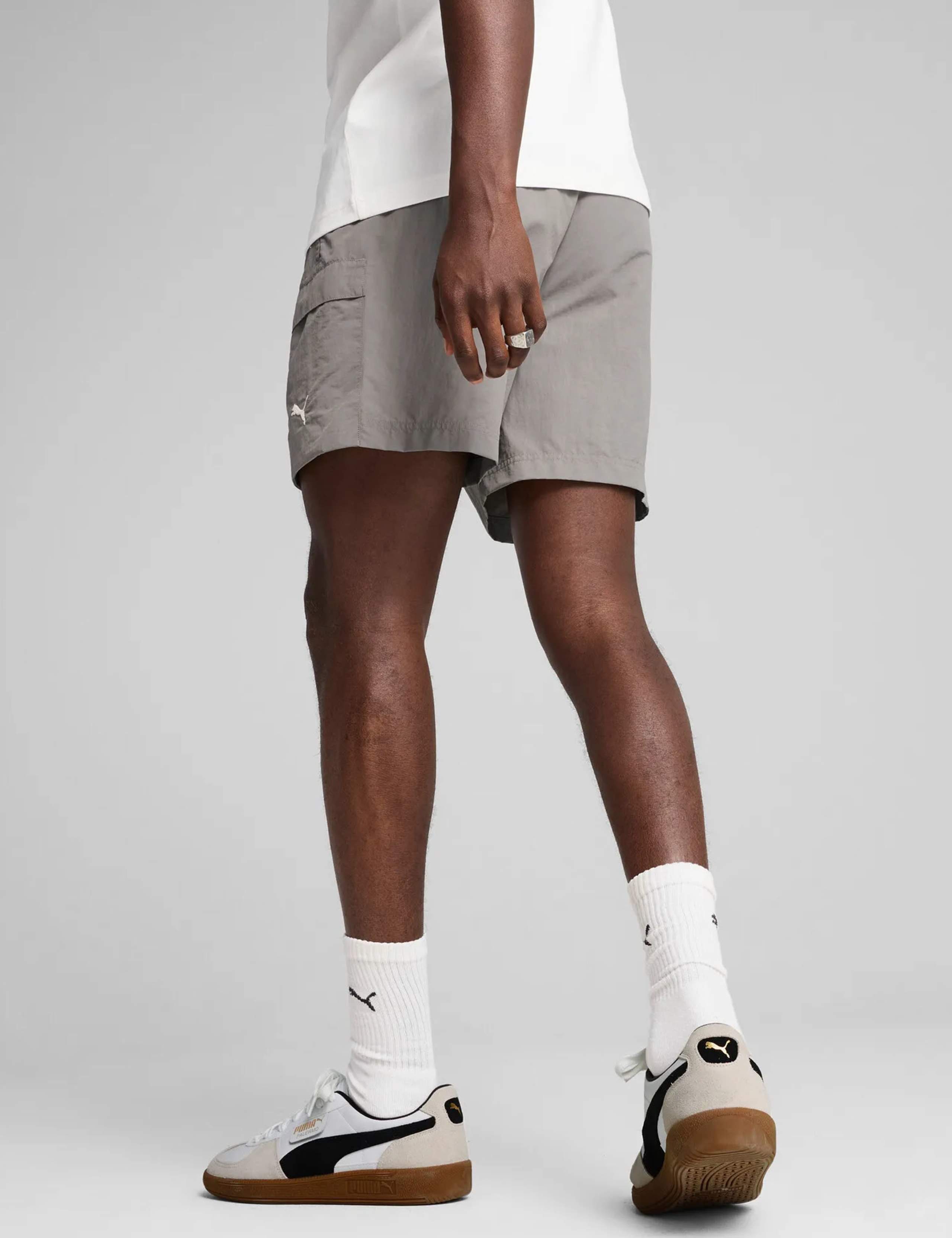 Wardrobe Essentials Relaxed Cargo Shorts 3 of 3