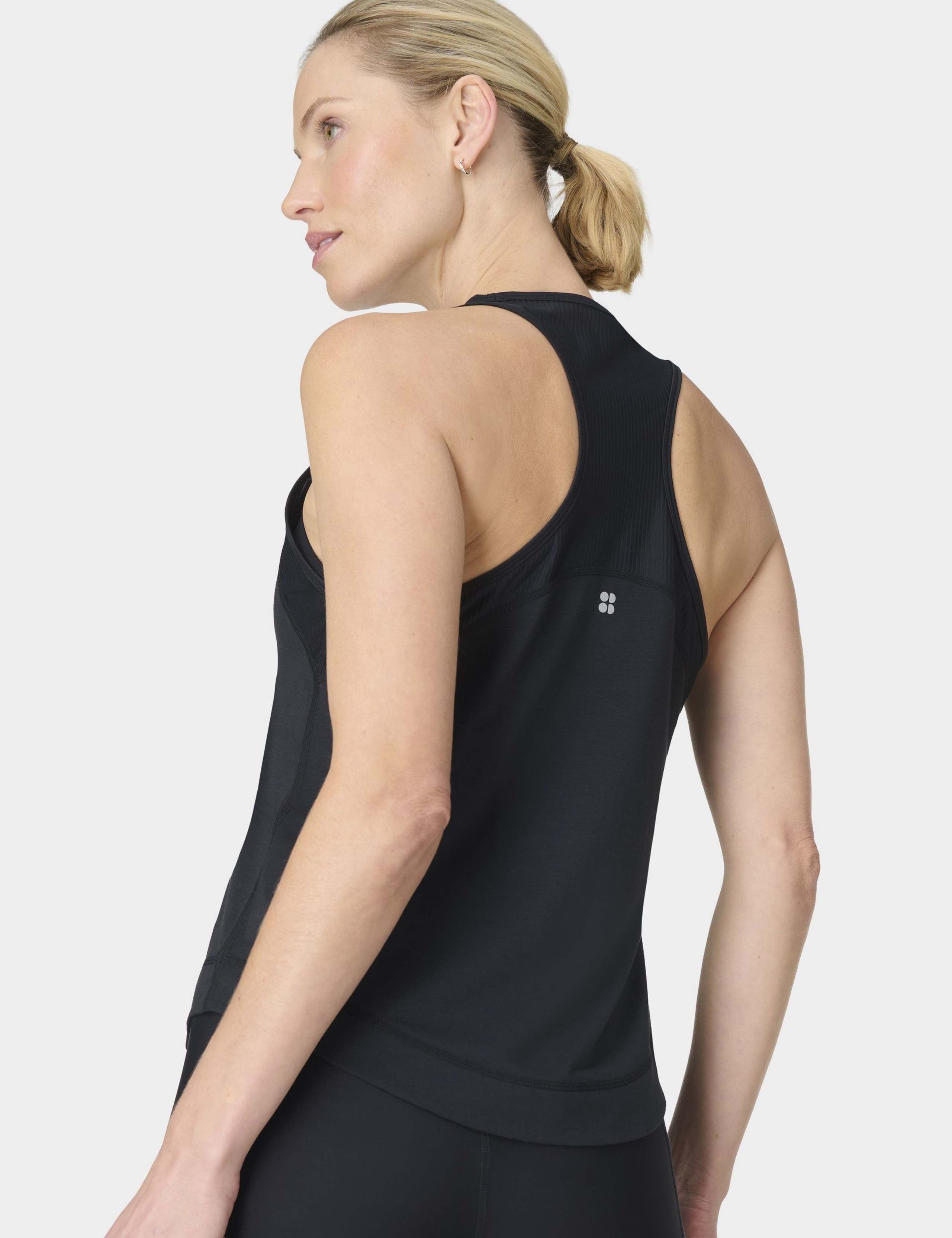 Breathe Easy Mesh Run Tank Top 2.0 5 of 8