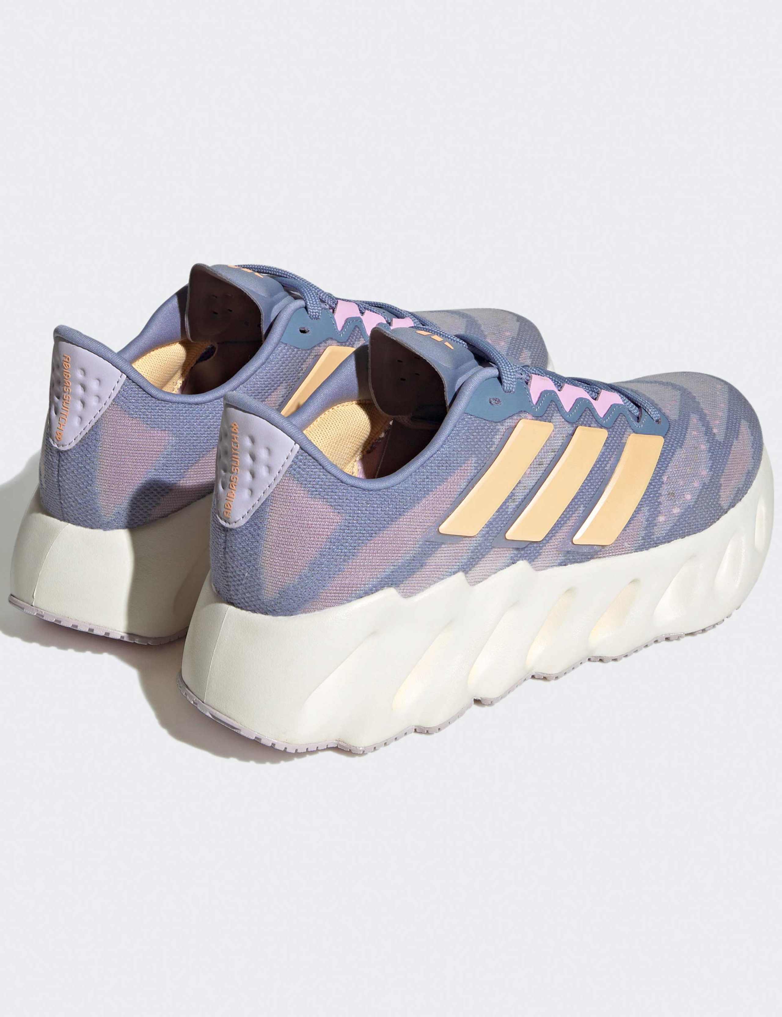 Switch Fwd Running Trainers 2 of 6