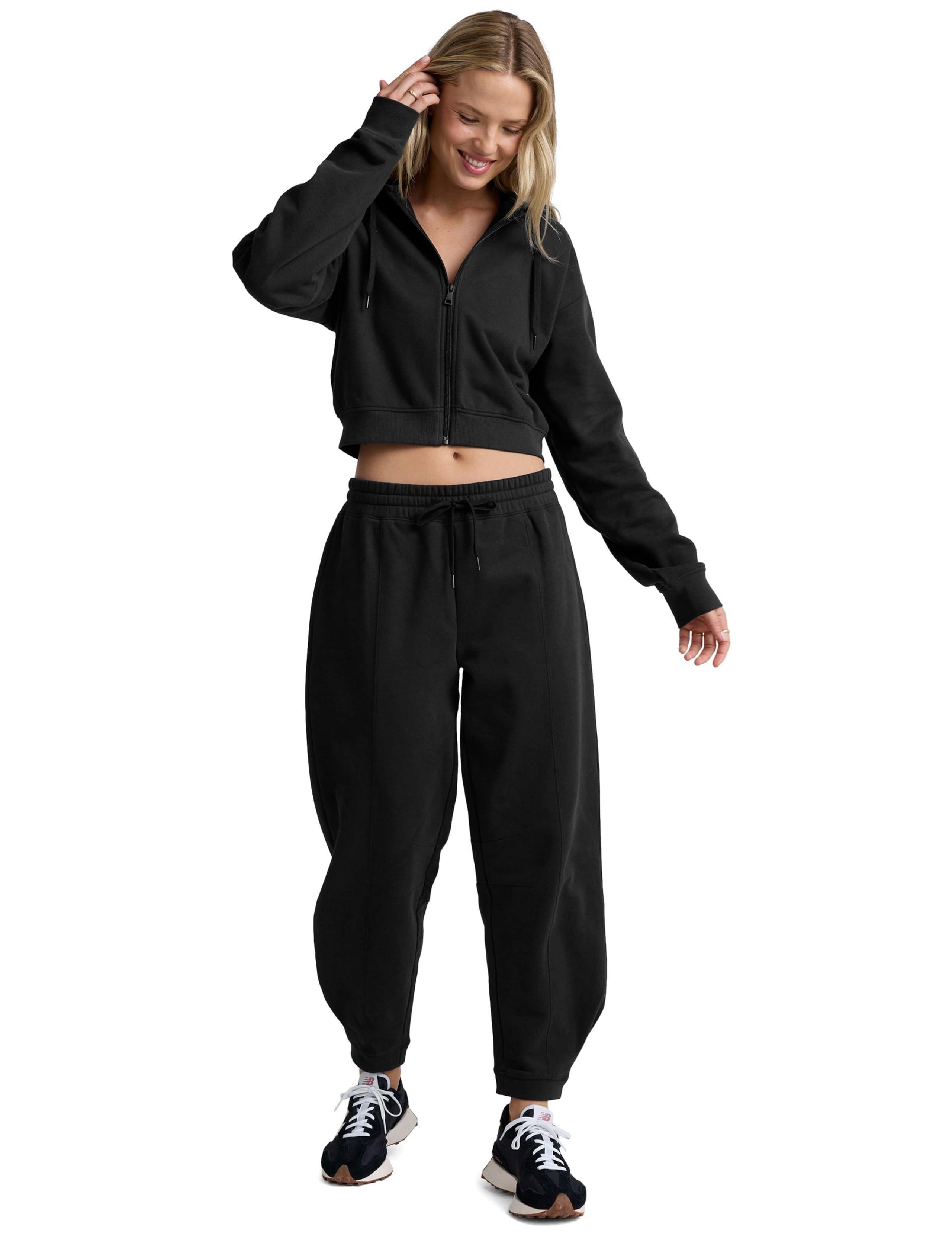 LuxeFleece Cotton Rich Cuffed Joggers 3 of 6