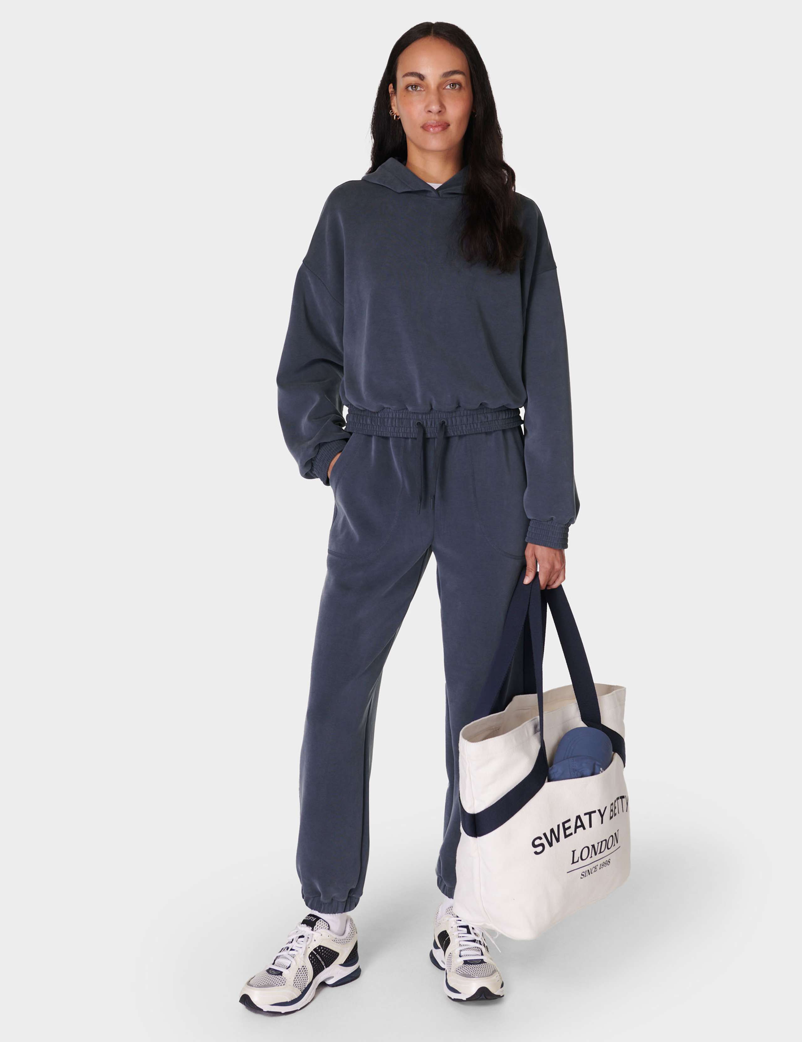 Sand Wash CloudWeight Relaxed Crop Hoodie 3 of 6