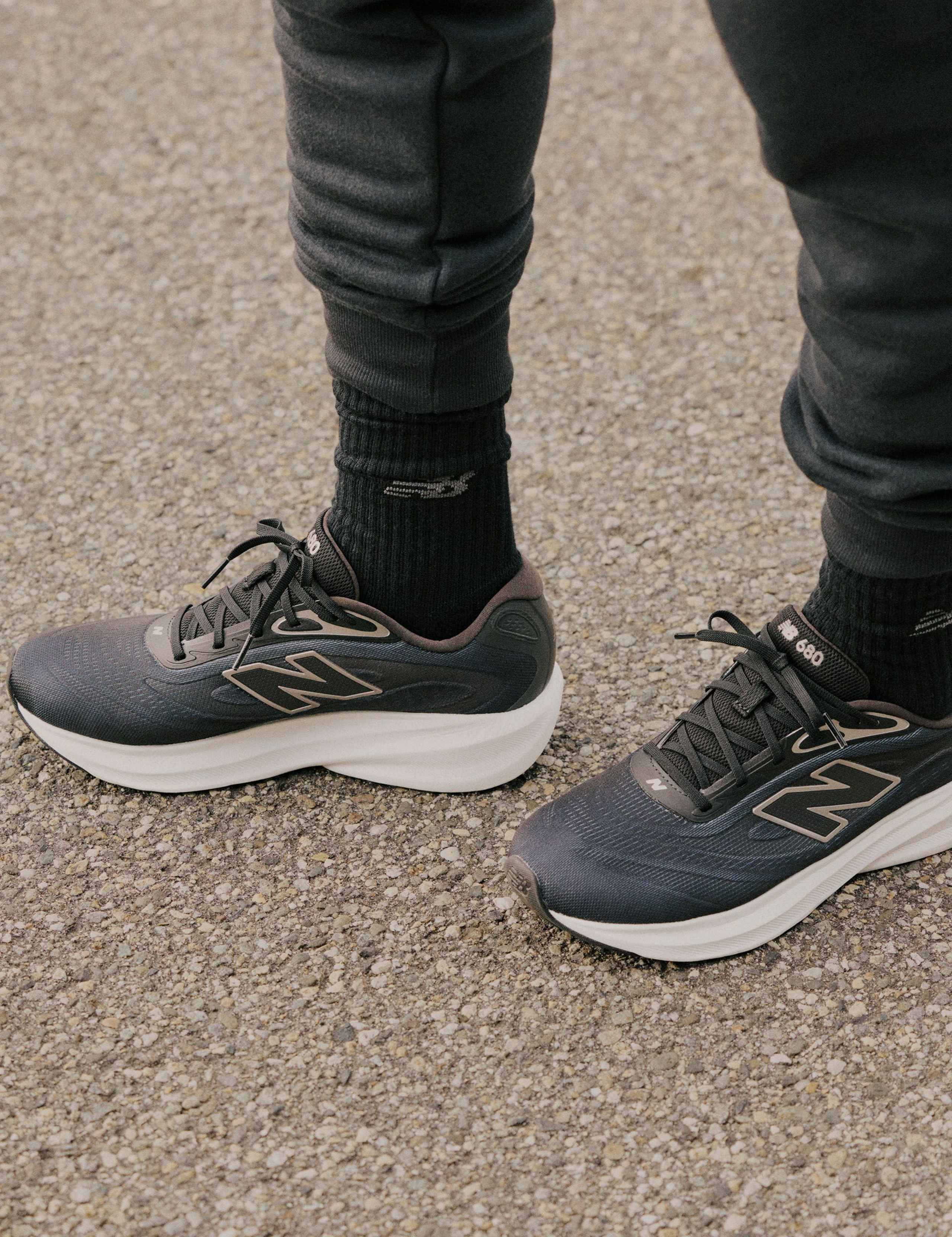 Fresh Foam 680 V9 Trainers 2 of 7