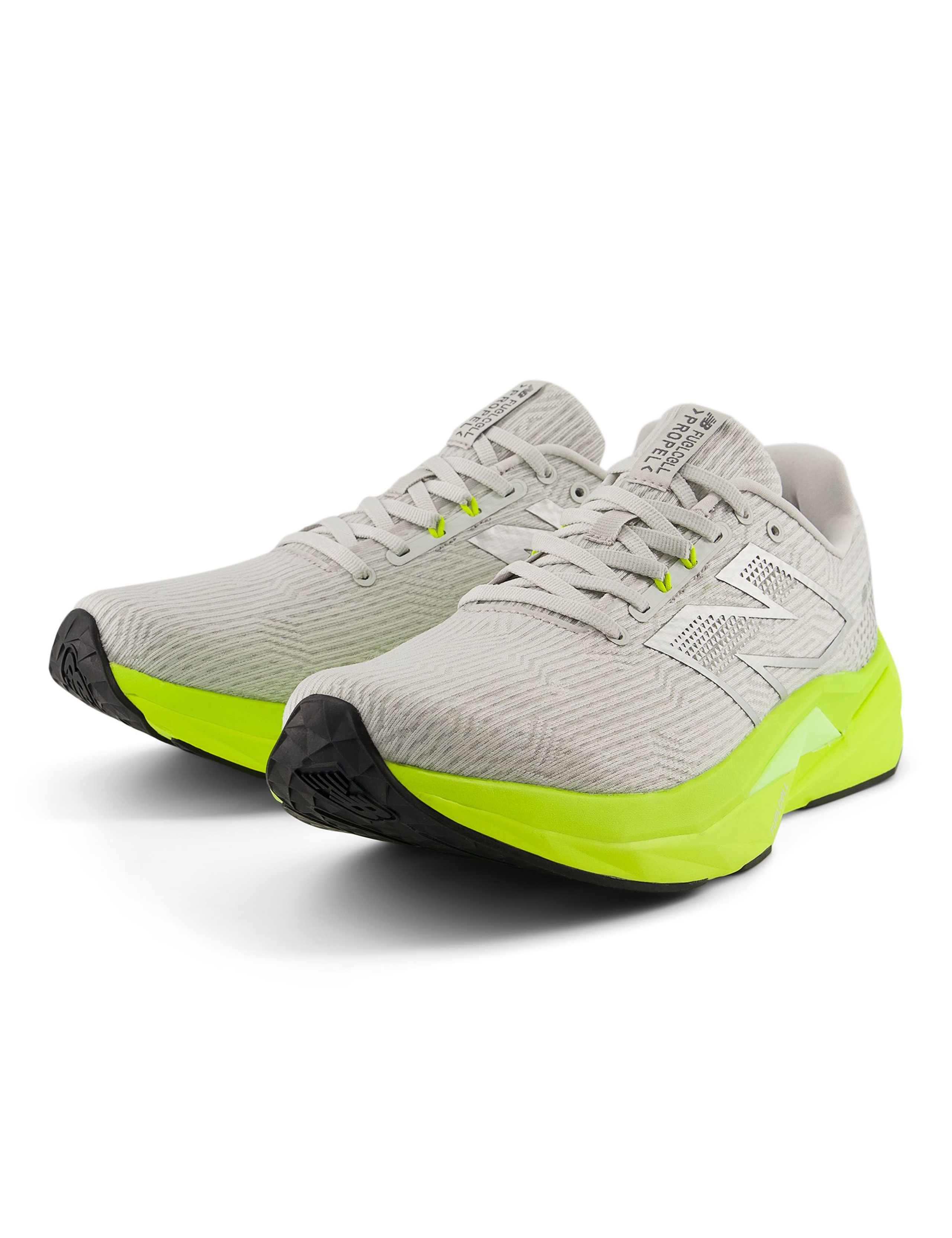 FuelCell Propel V5 Trainers 2 of 8
