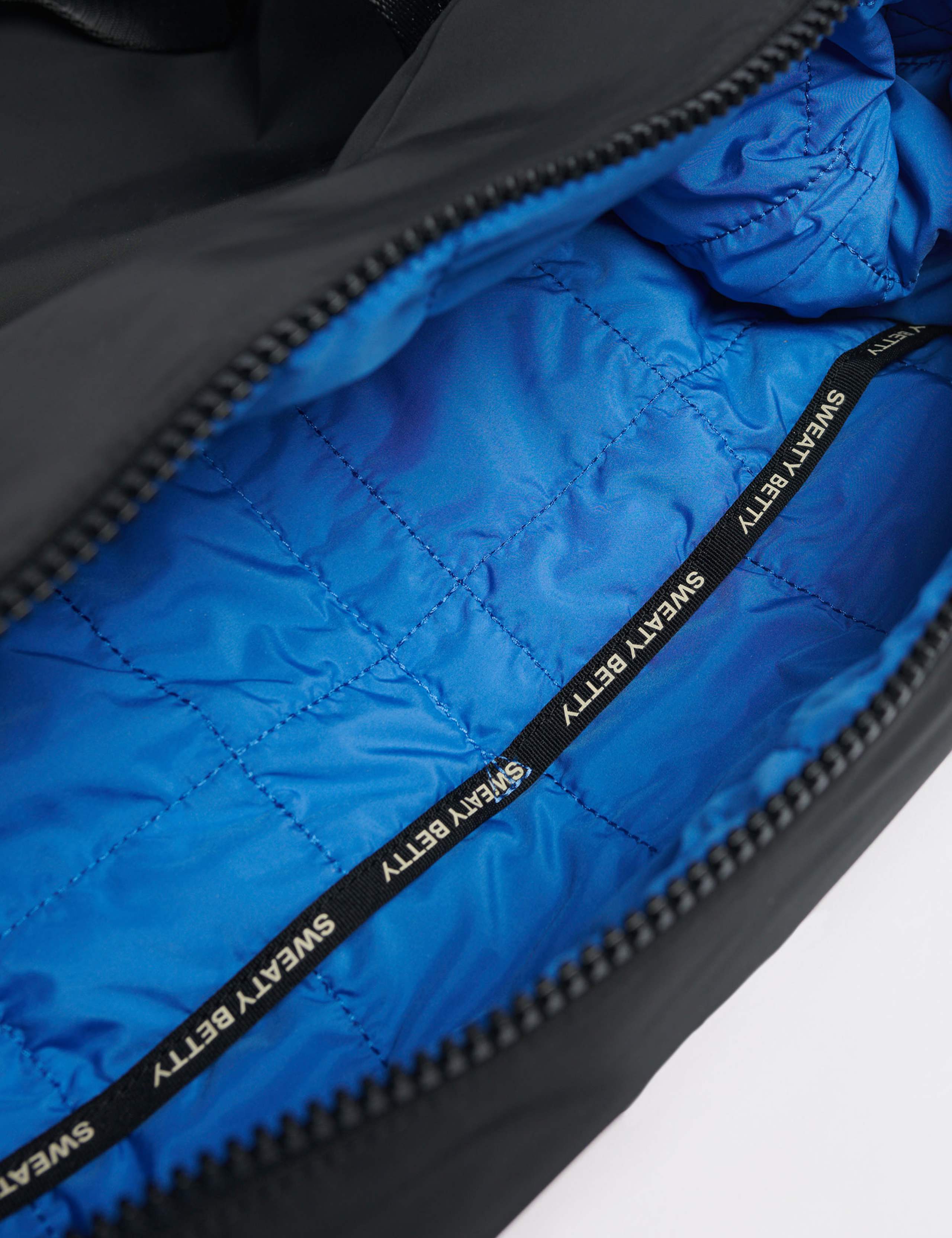 Strive Nylon Water Resistant Gym Bag 7 of 13