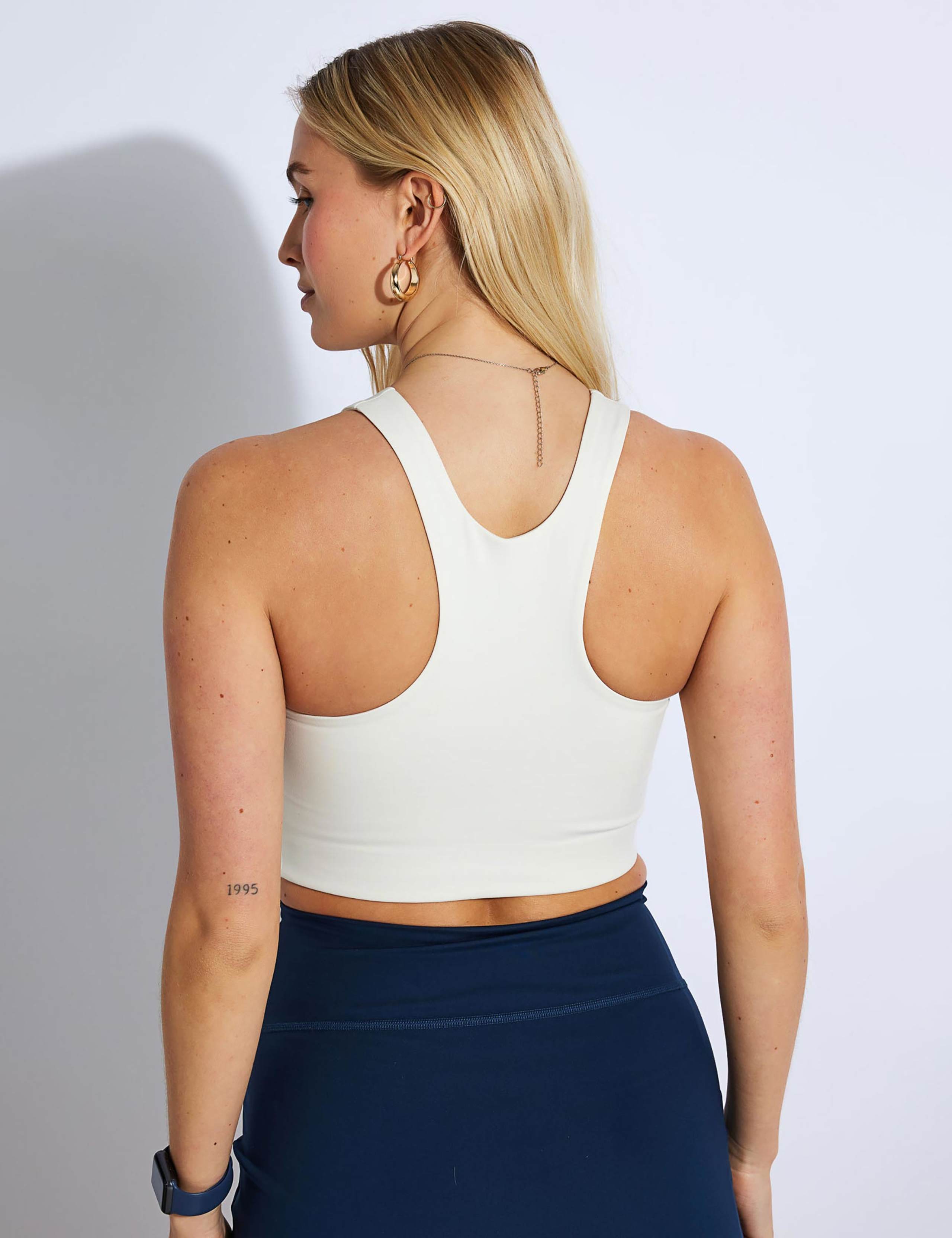Dylan Medium Support Sports Bra 3 of 4