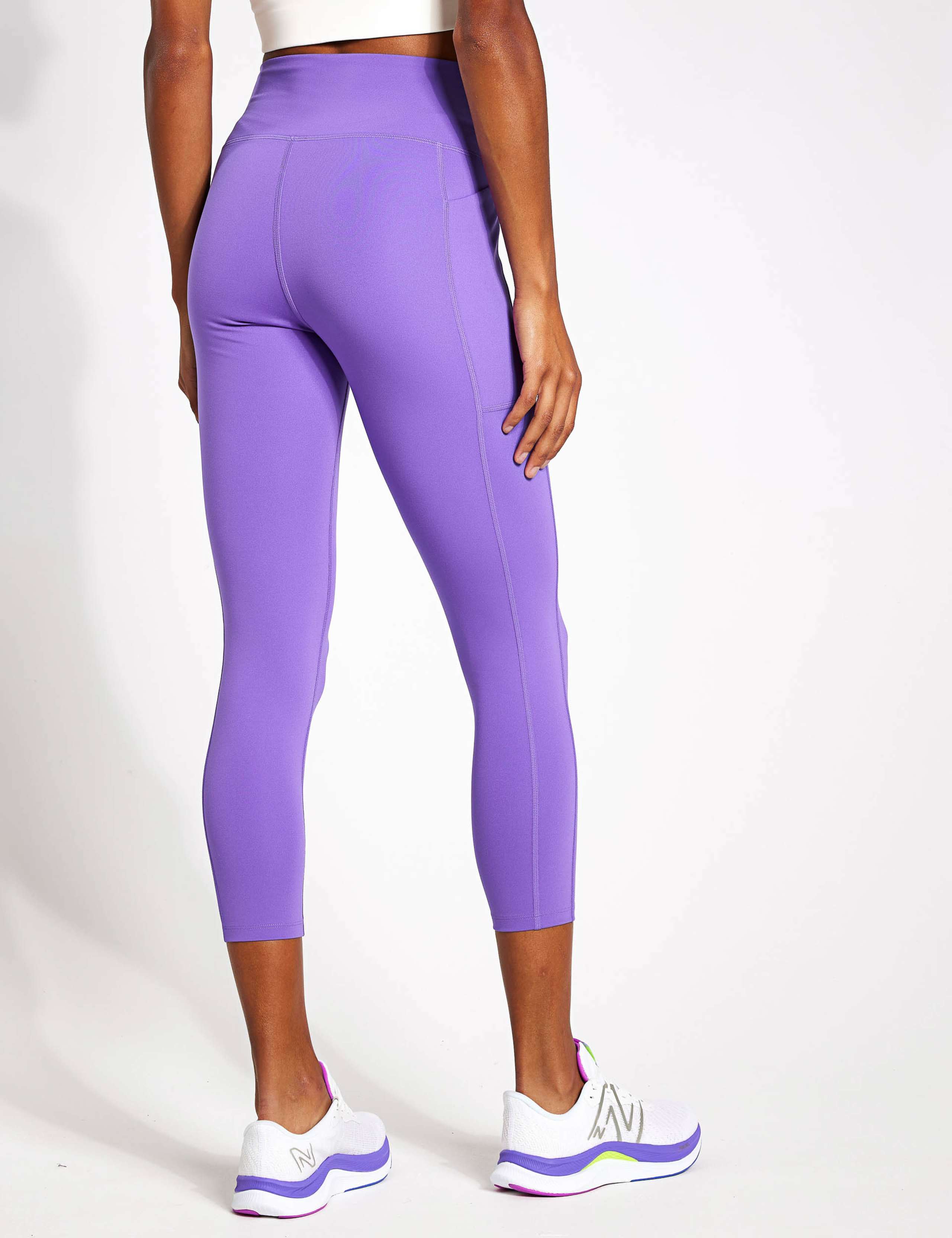 Pocket High Waisted 7/8 Leggings 4 of 5