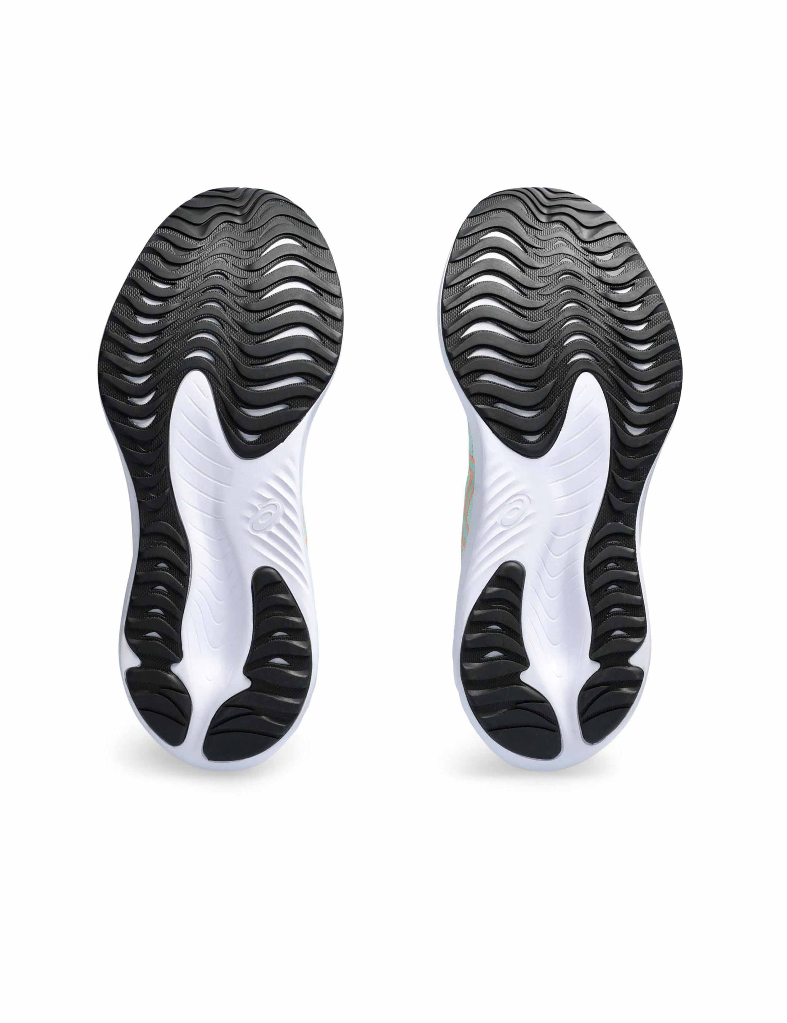 Gel-Excite 10 Lace Up Trainers 6 of 6