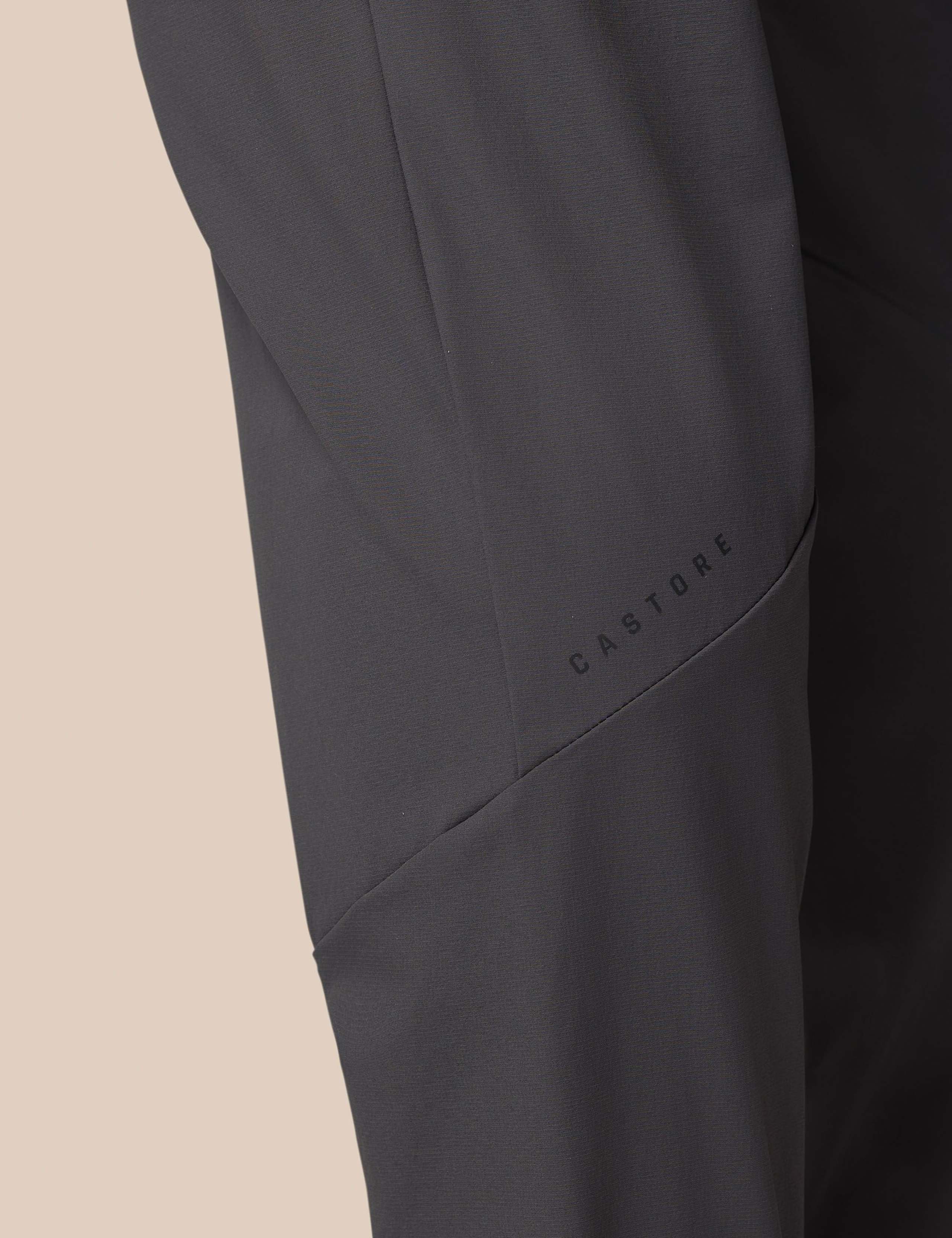 Lightweight Woven Joggers 4 of 6