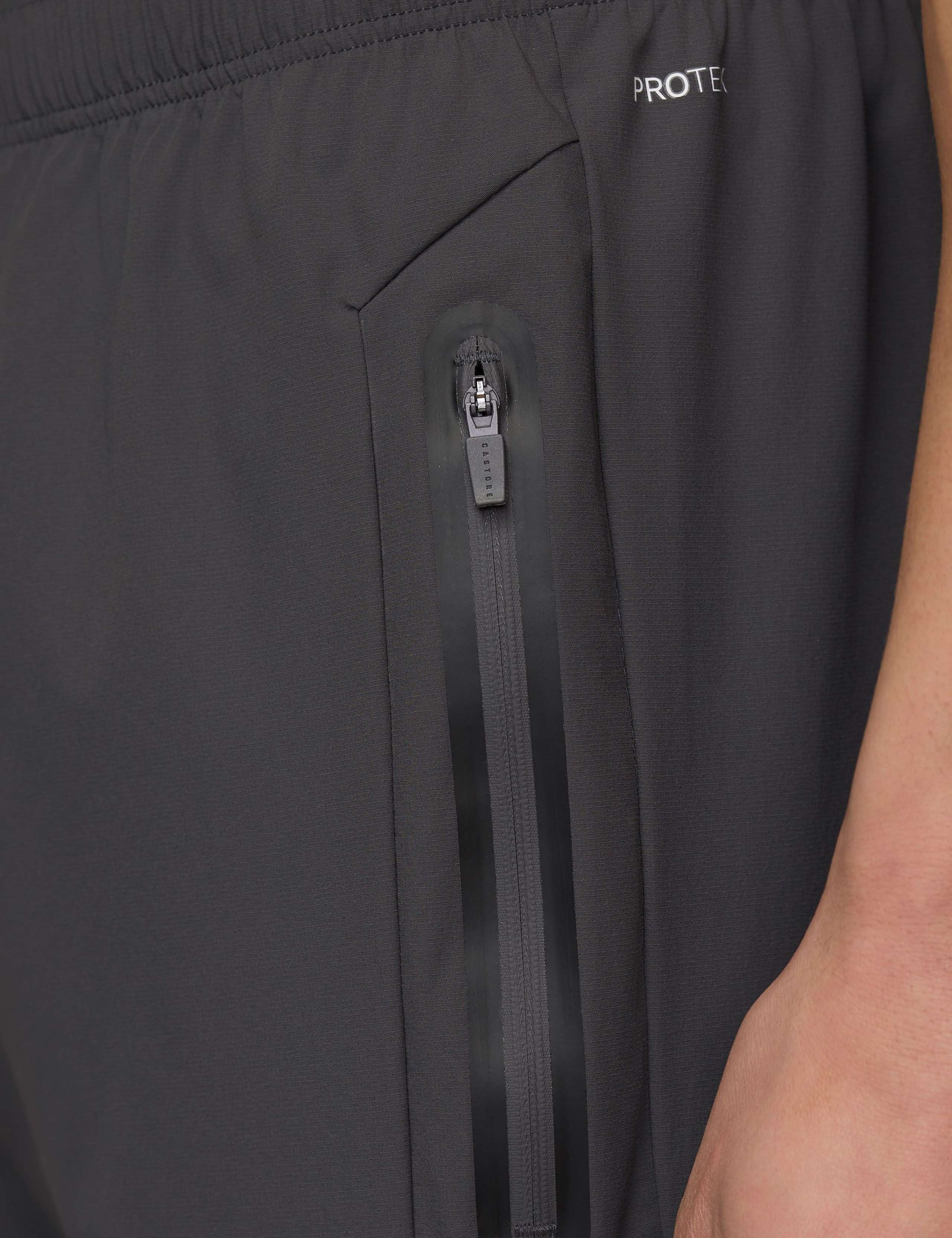 Lightweight Woven Joggers 5 of 6