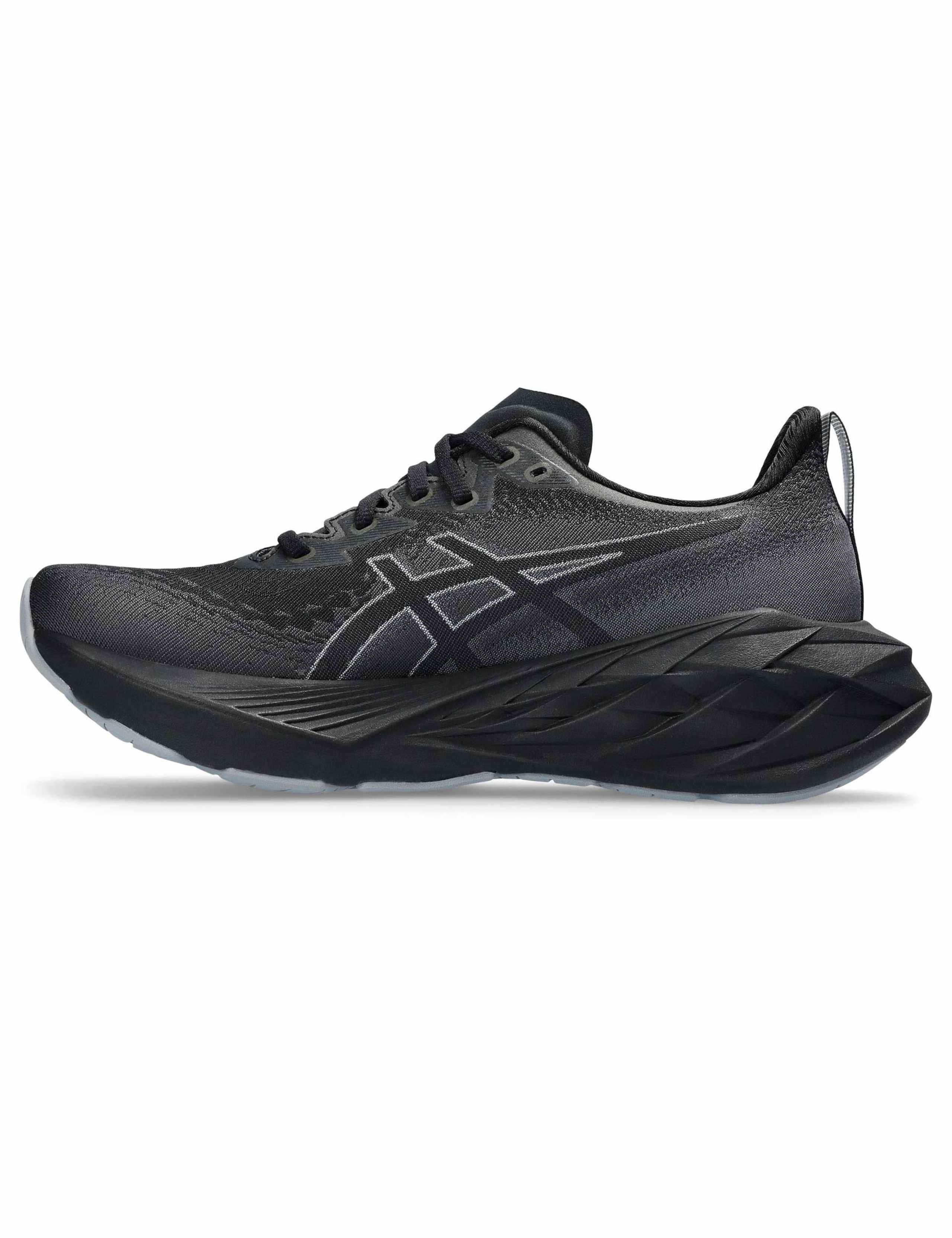Novablast 4 Trainers 3 of 6