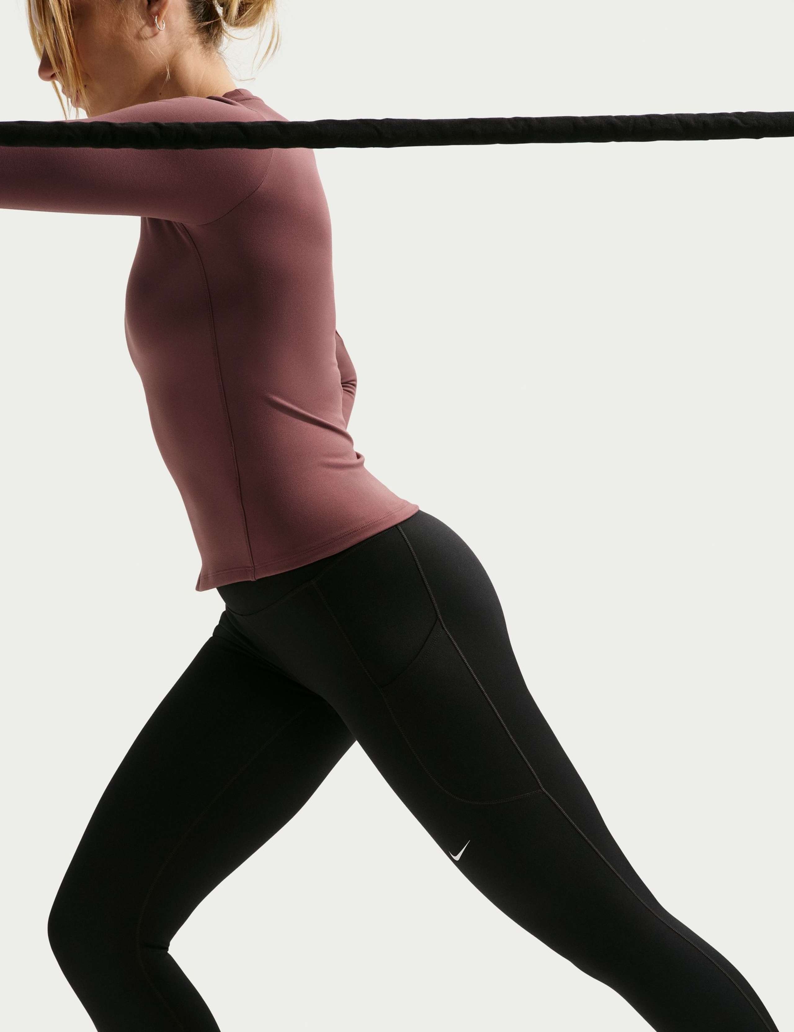 One High-Waisted 7/8 Leggings 4 of 7