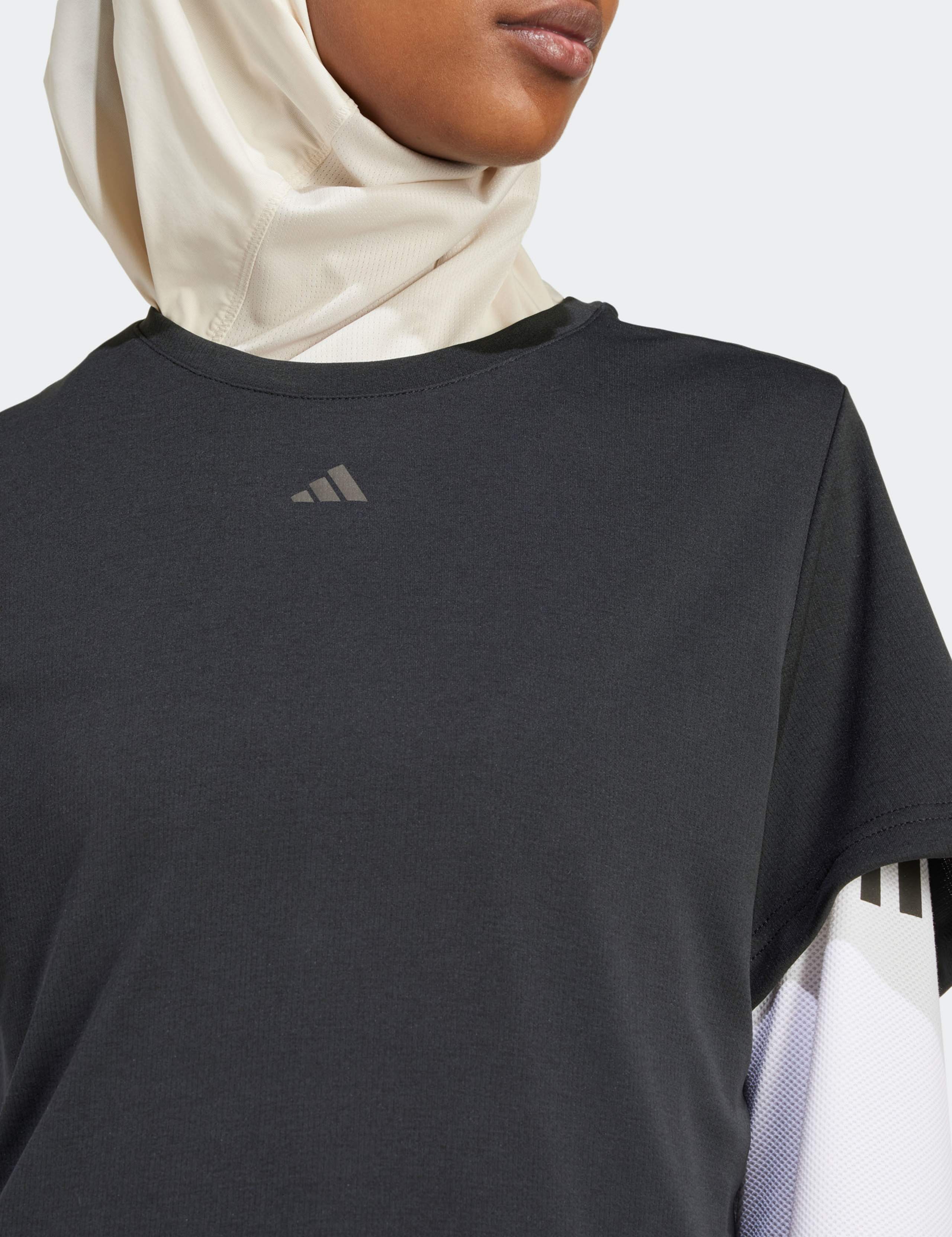 HEAT.RDY HIIT Crew Neck Training T-Shirt 4 of 6