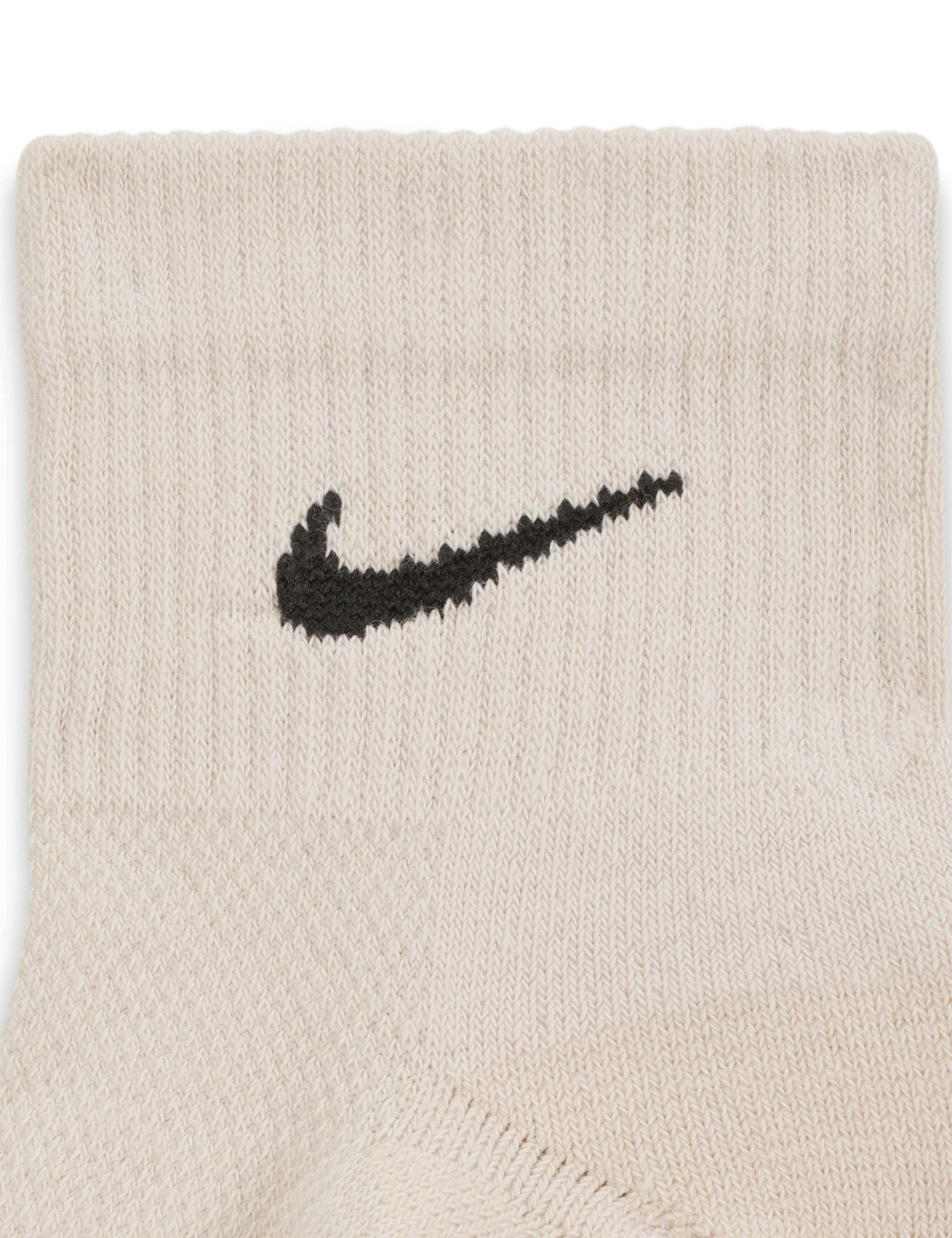 3 Pack Everyday Elevated Cotton Rich Ankle Socks 4 of 4