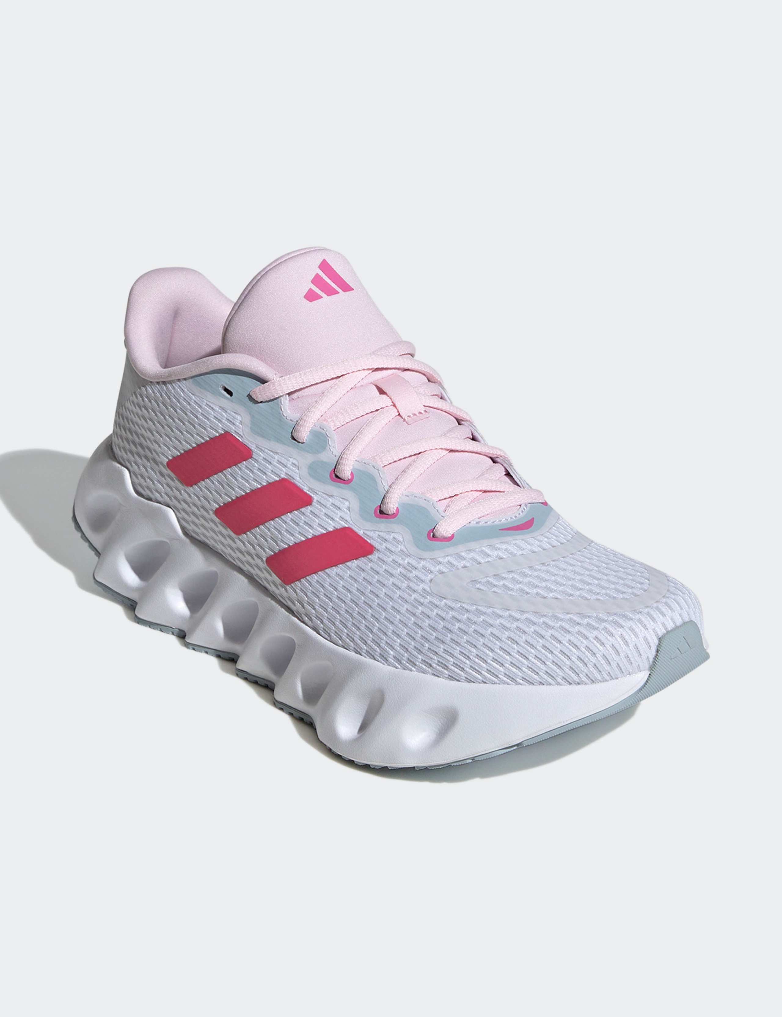 Switch Run Trainers 2 of 6