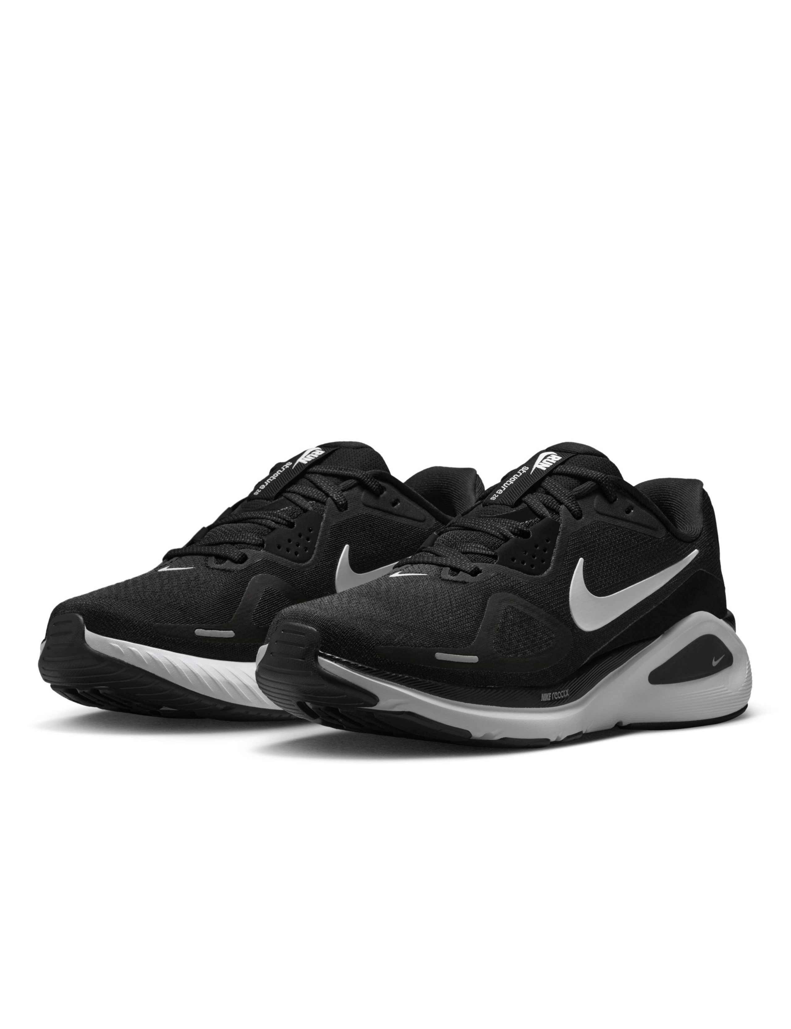 Structure 26 Trainers 7 of 7