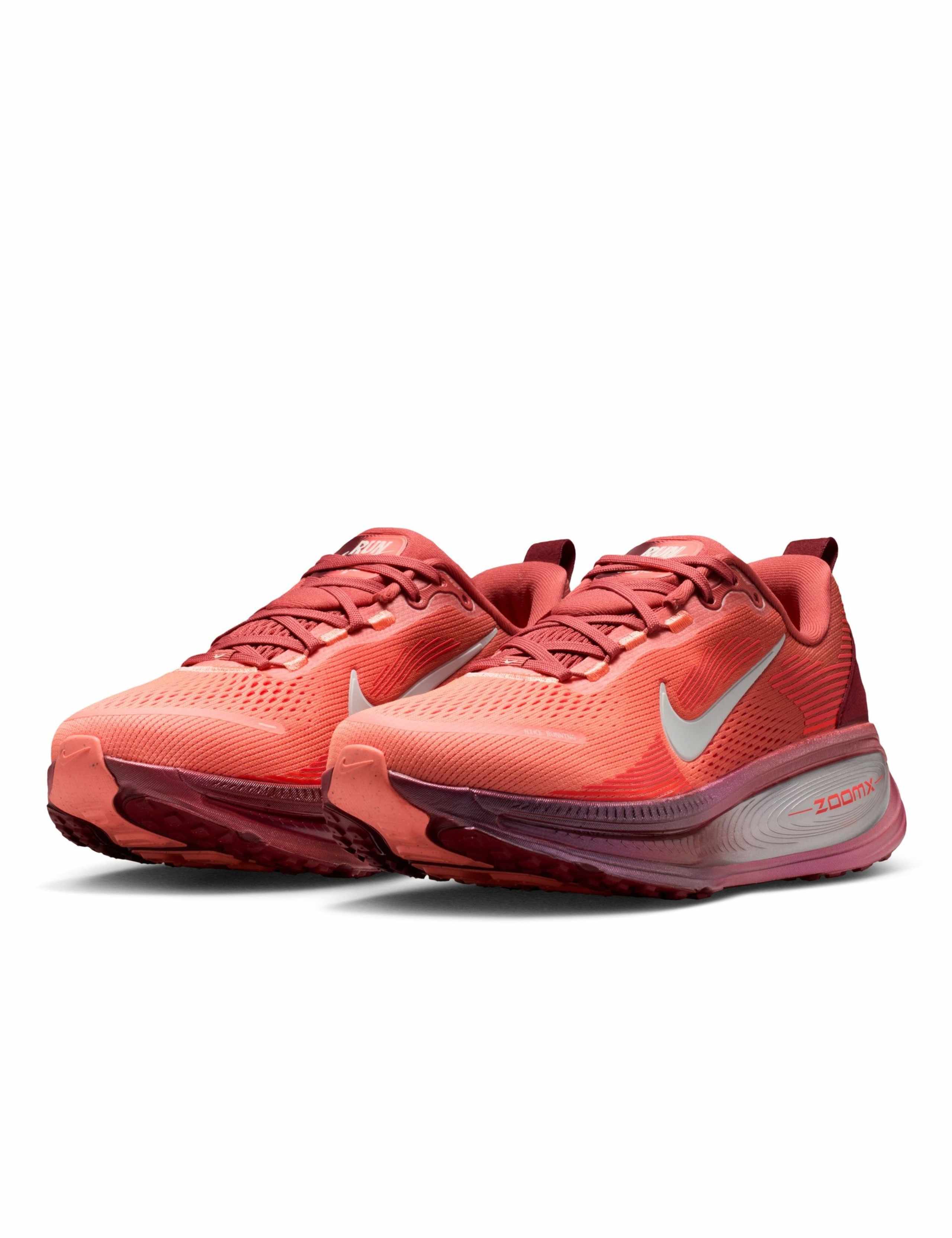 Vomero 18 Trainers 3 of 7