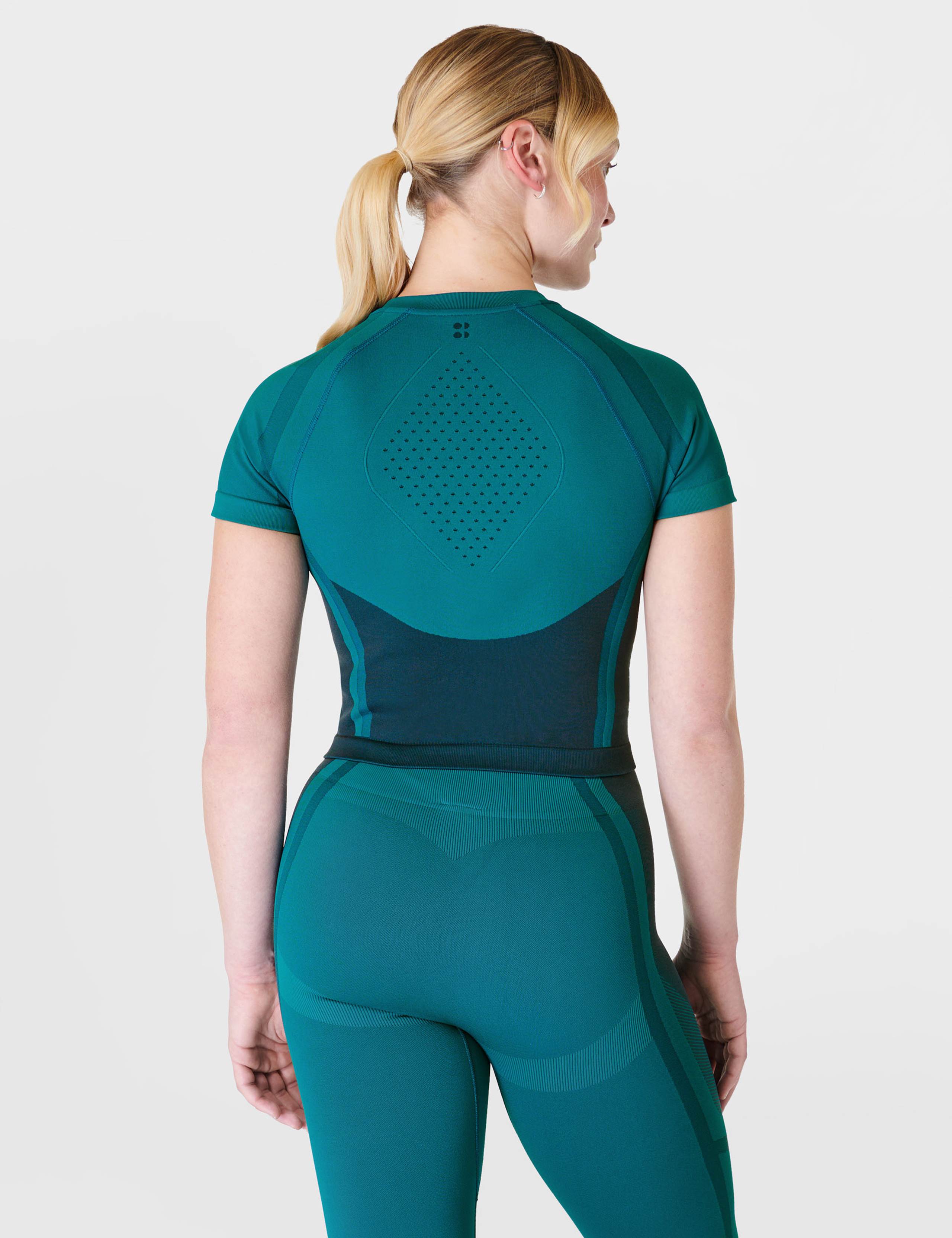 Silhouette Sculpt Seamless Crew Neck Top 4 of 6