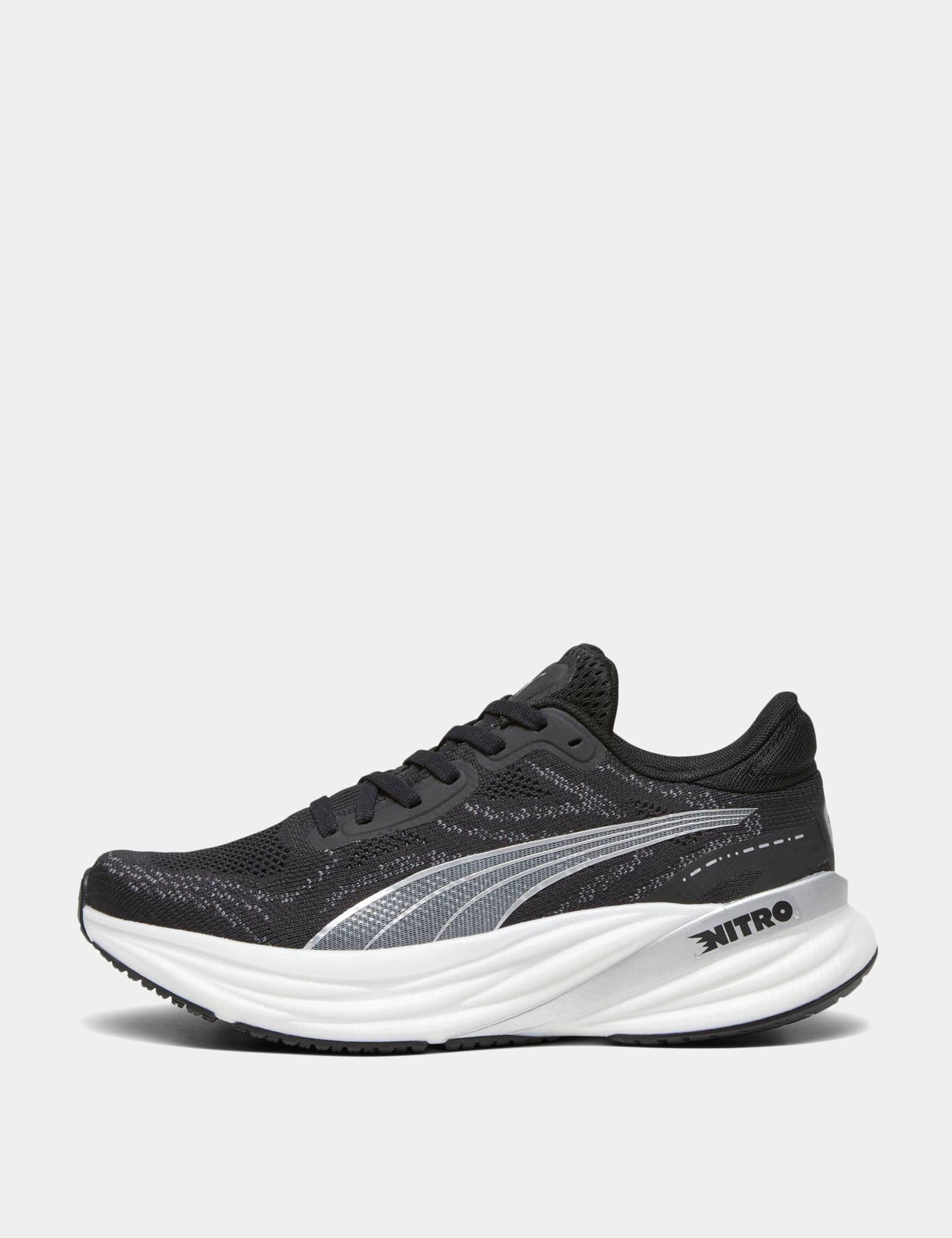 Magnify NITRO 2 Trainers 1 of 6