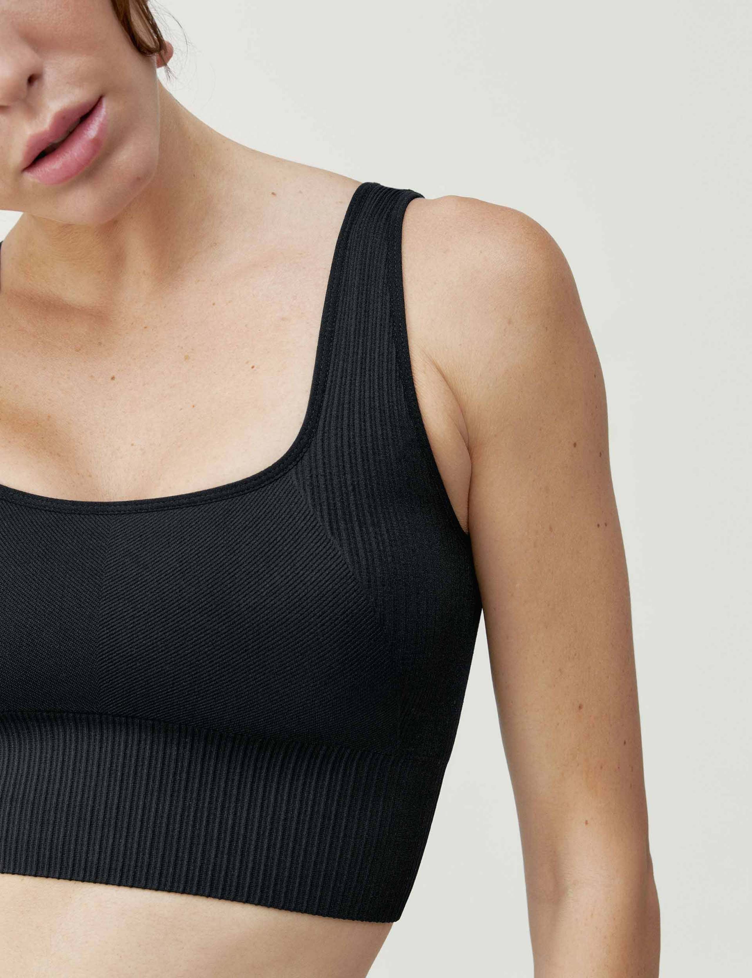 Yami Medium Support Non Wired Sports Bra 3 of 3