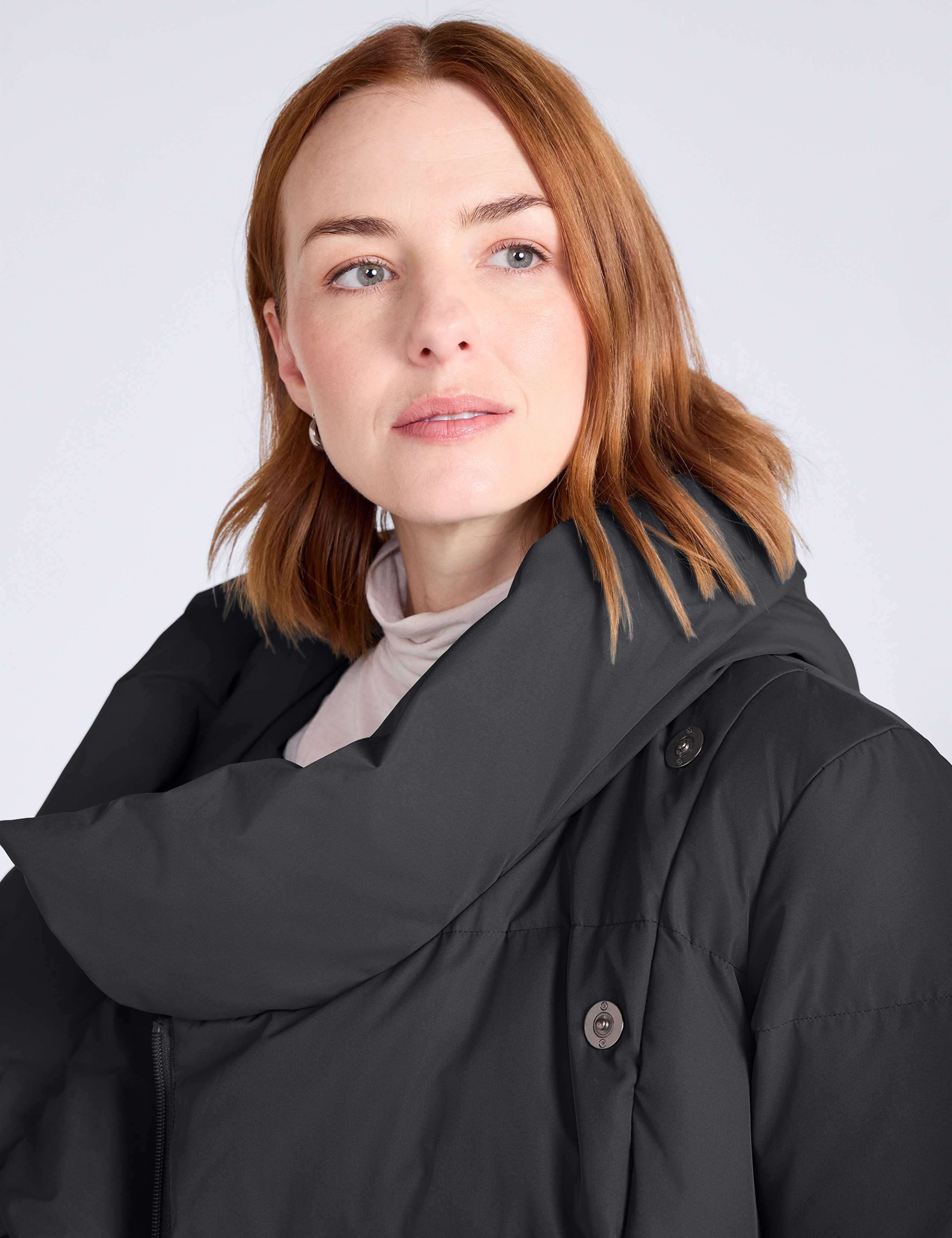 Cosy Wrap II Extreme Down Jacket 6 of 6