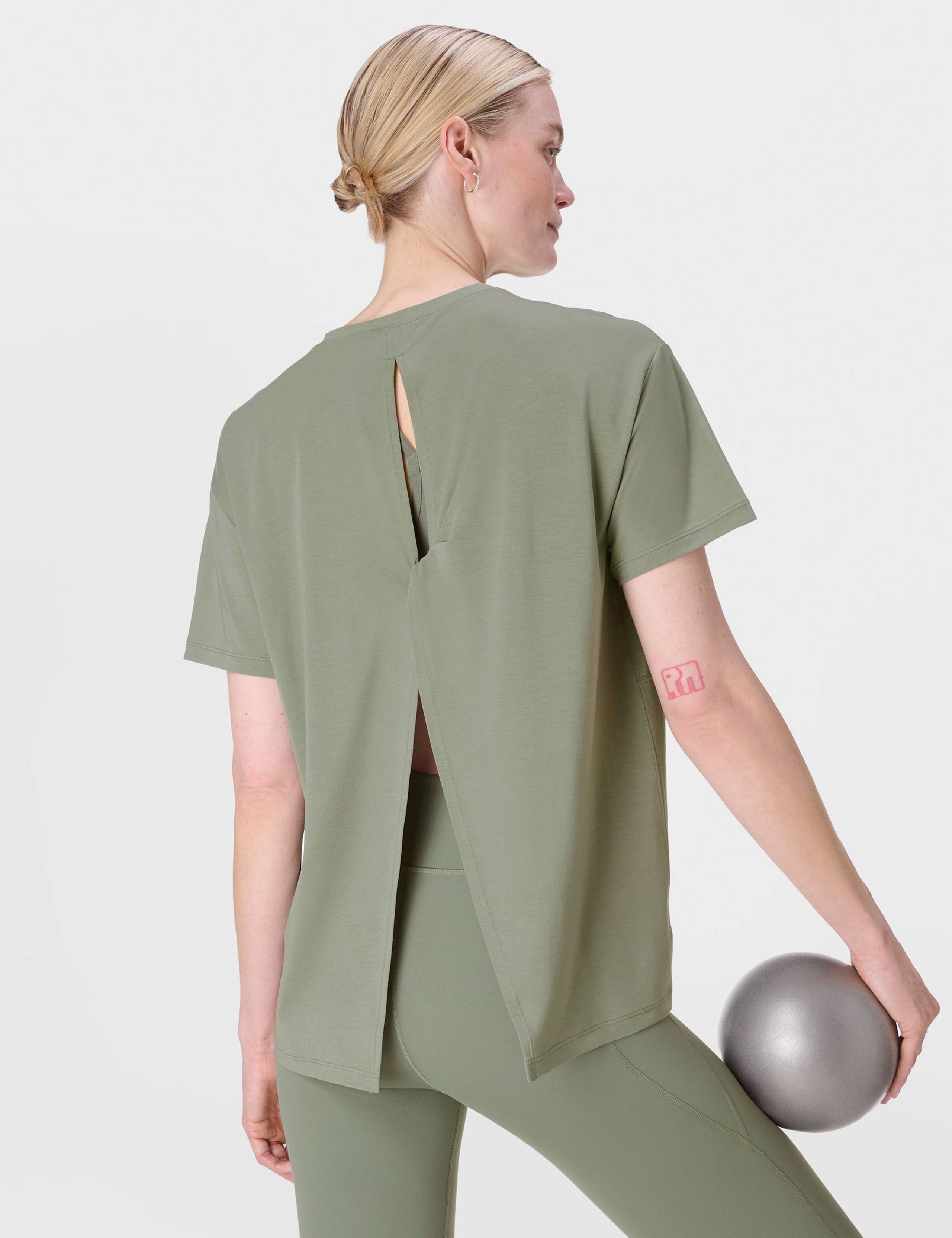 Soft Flow Studio Open Back Yoga T-Shirt 4 of 8