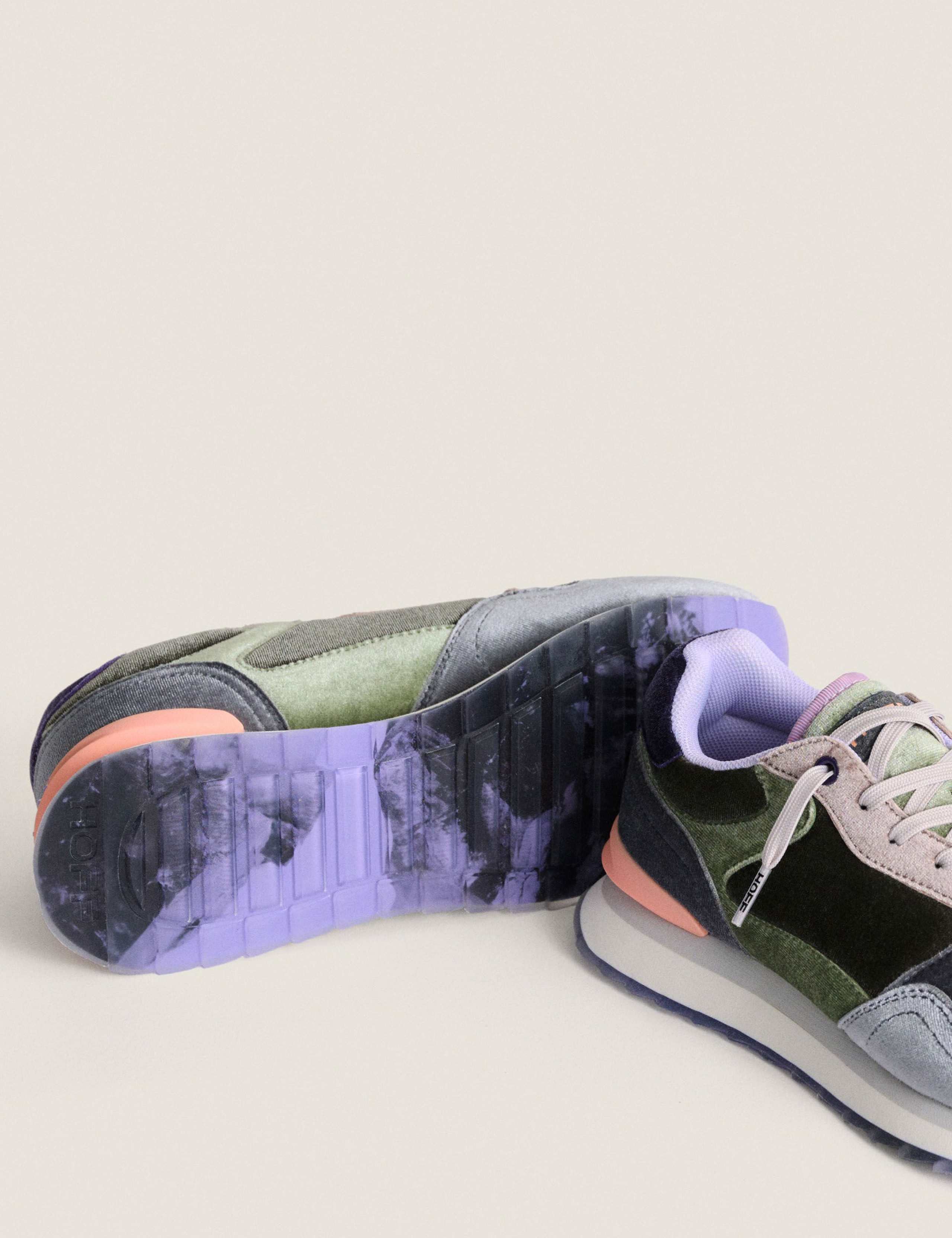 City Trainers 3 of 4